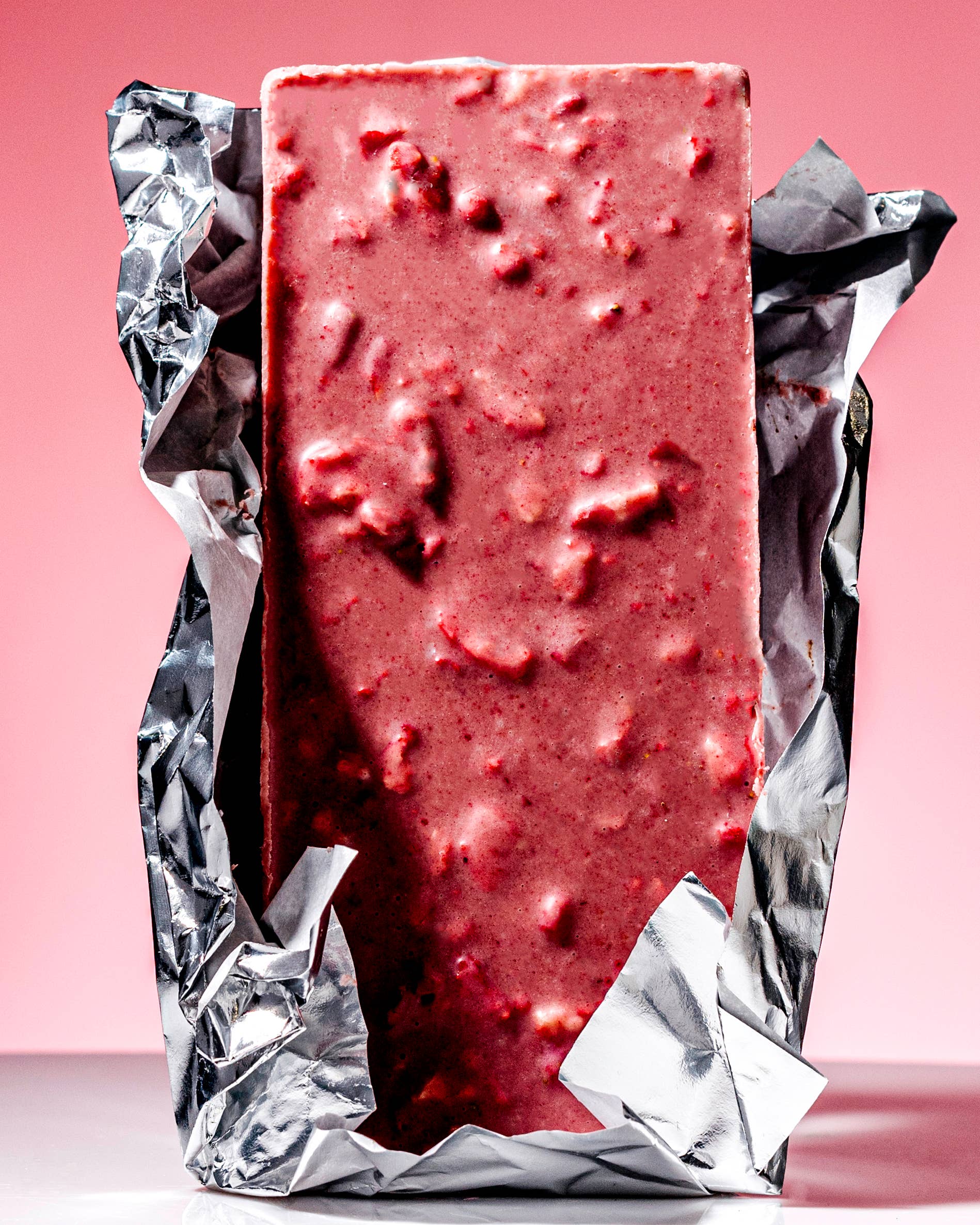 Strawberry & Cream White Chocolate Bar - Image 2