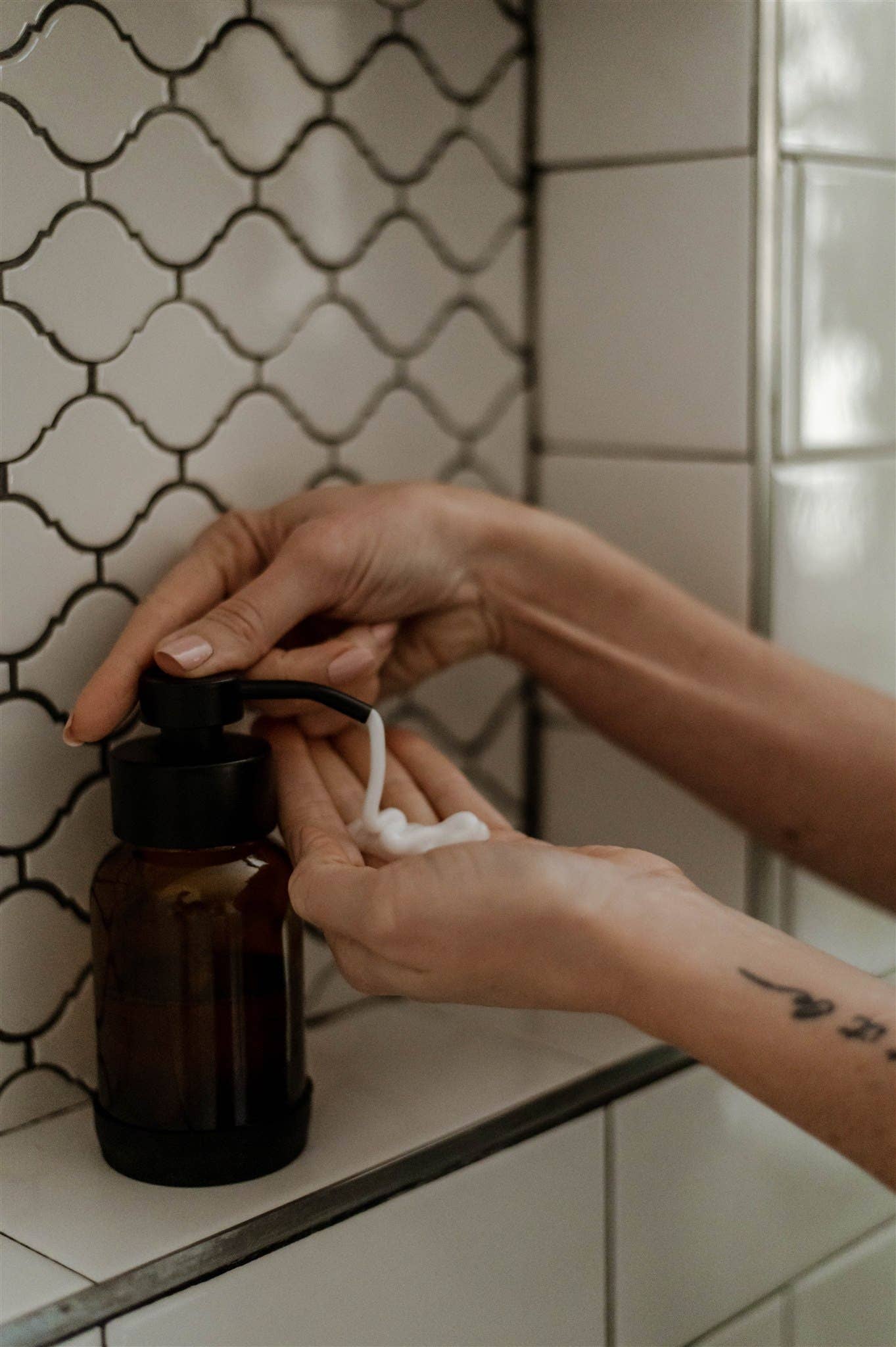 Amber Foaming Soap Dispenser - Image 2