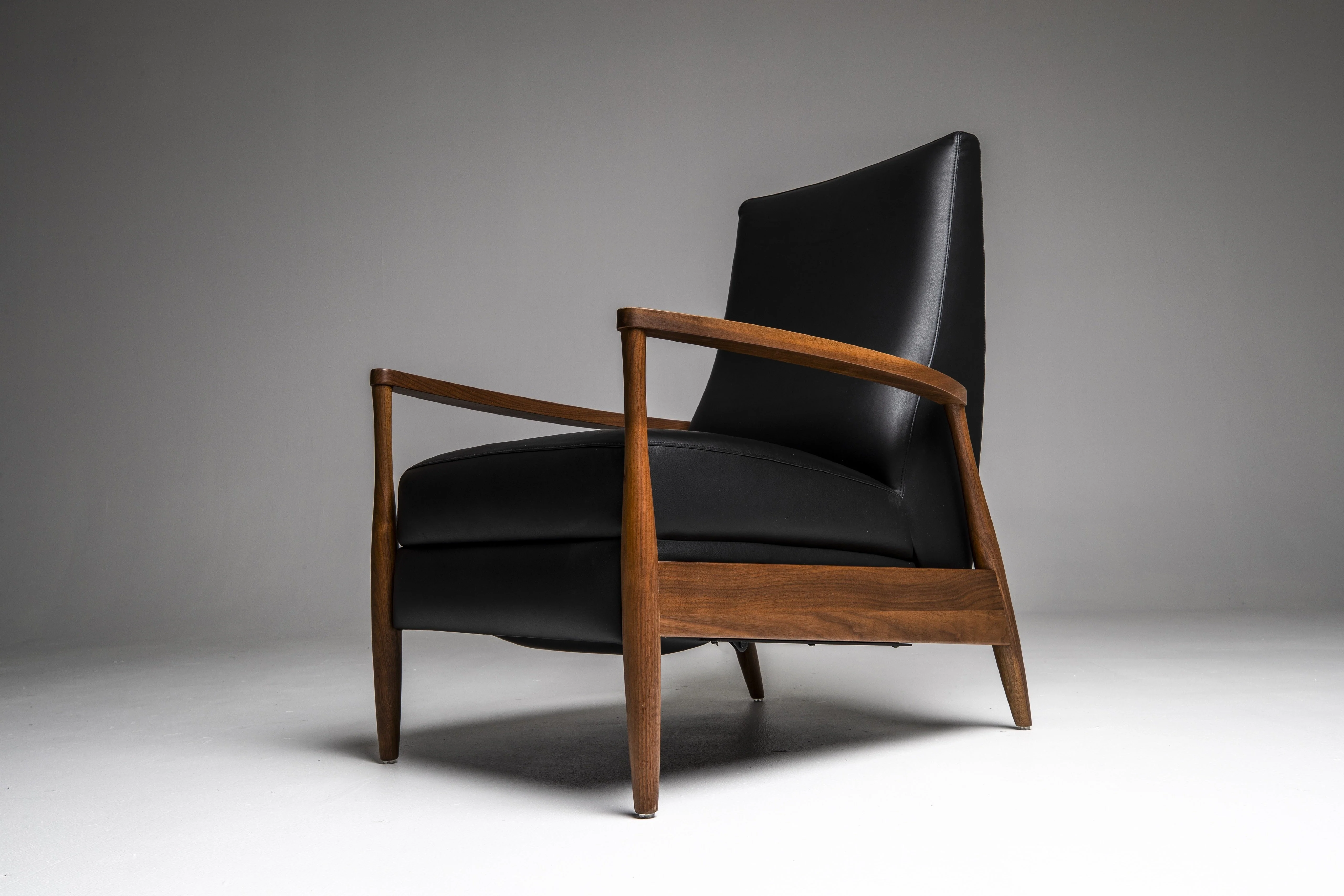 Aston Re-Invented Recliner - Image 7