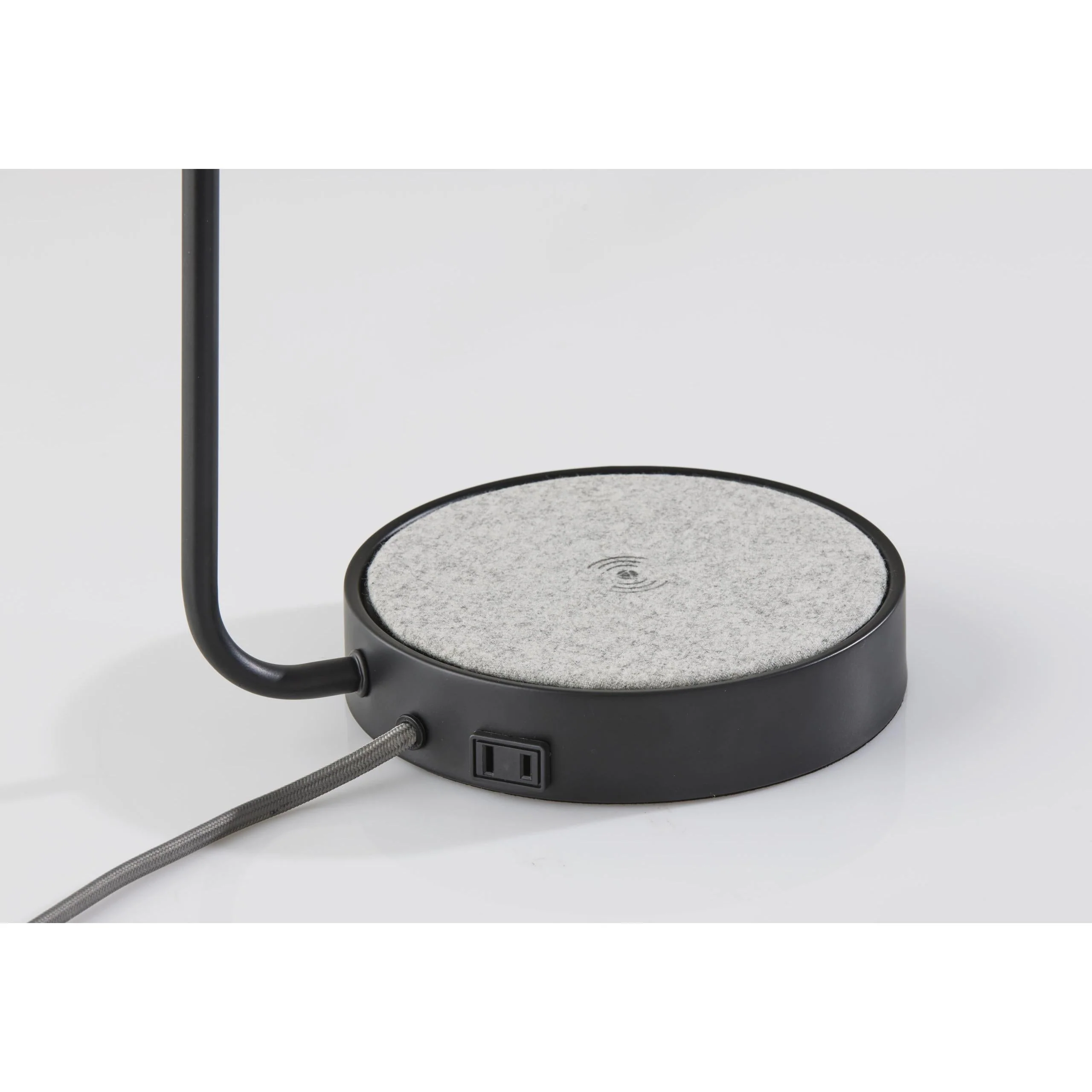 Brooks Table Lamp with Charging Pad - Image 4