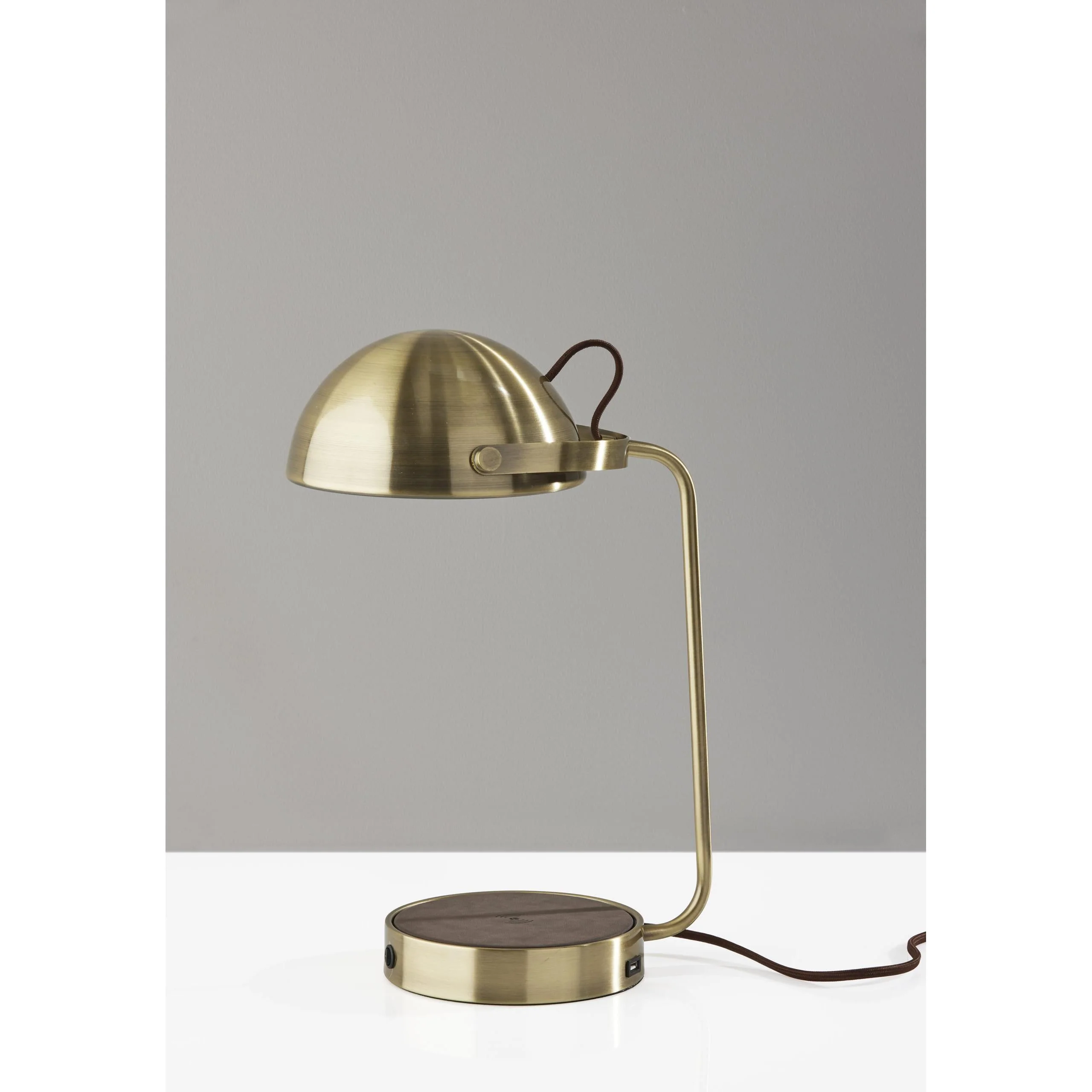 Brooks Table Lamp with Charging Pad - Image 7