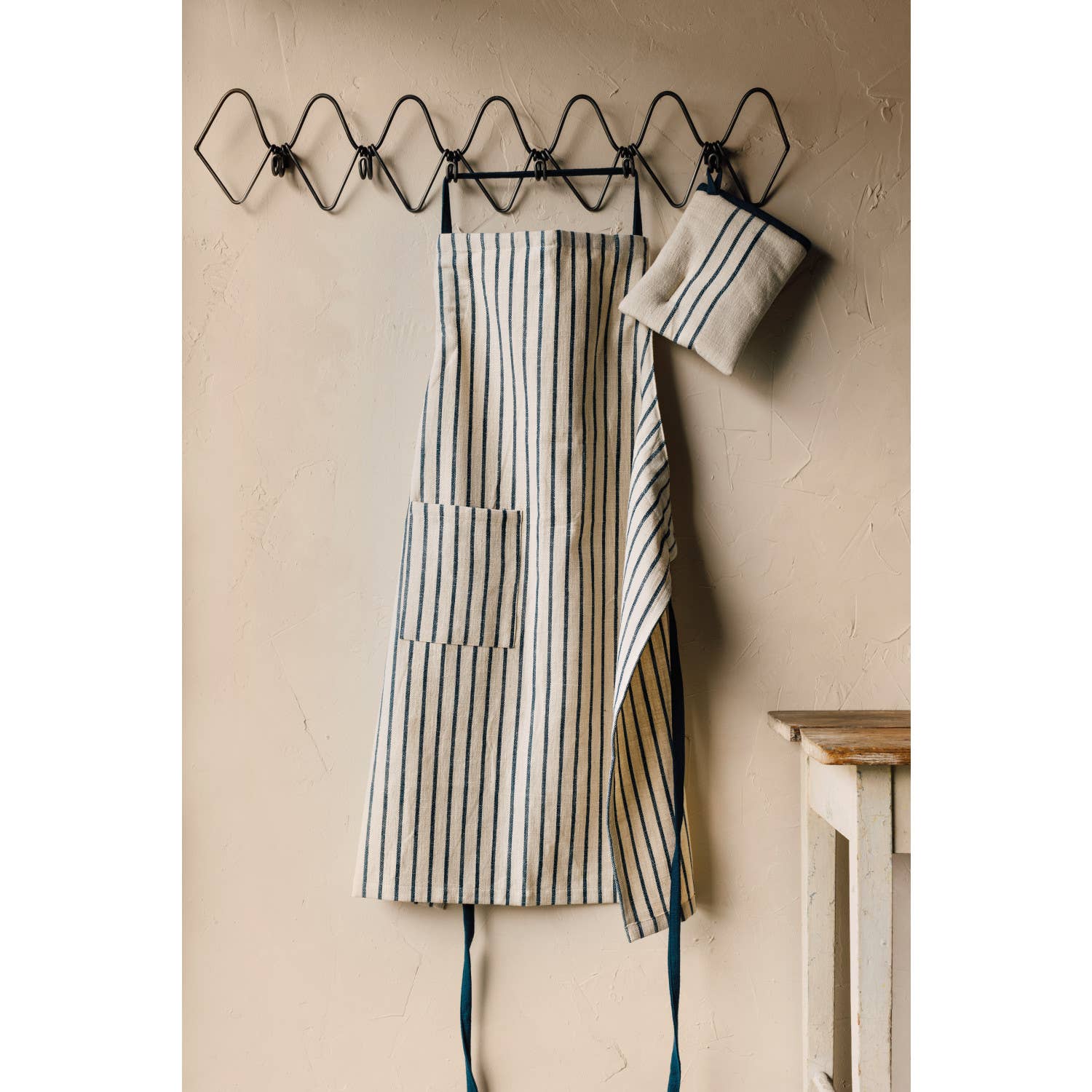 Camille Vintage French Apron - Image 2