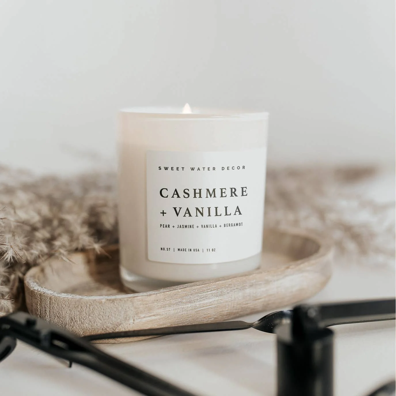 Cashmere & Vanilla Soy Candle - Image 2