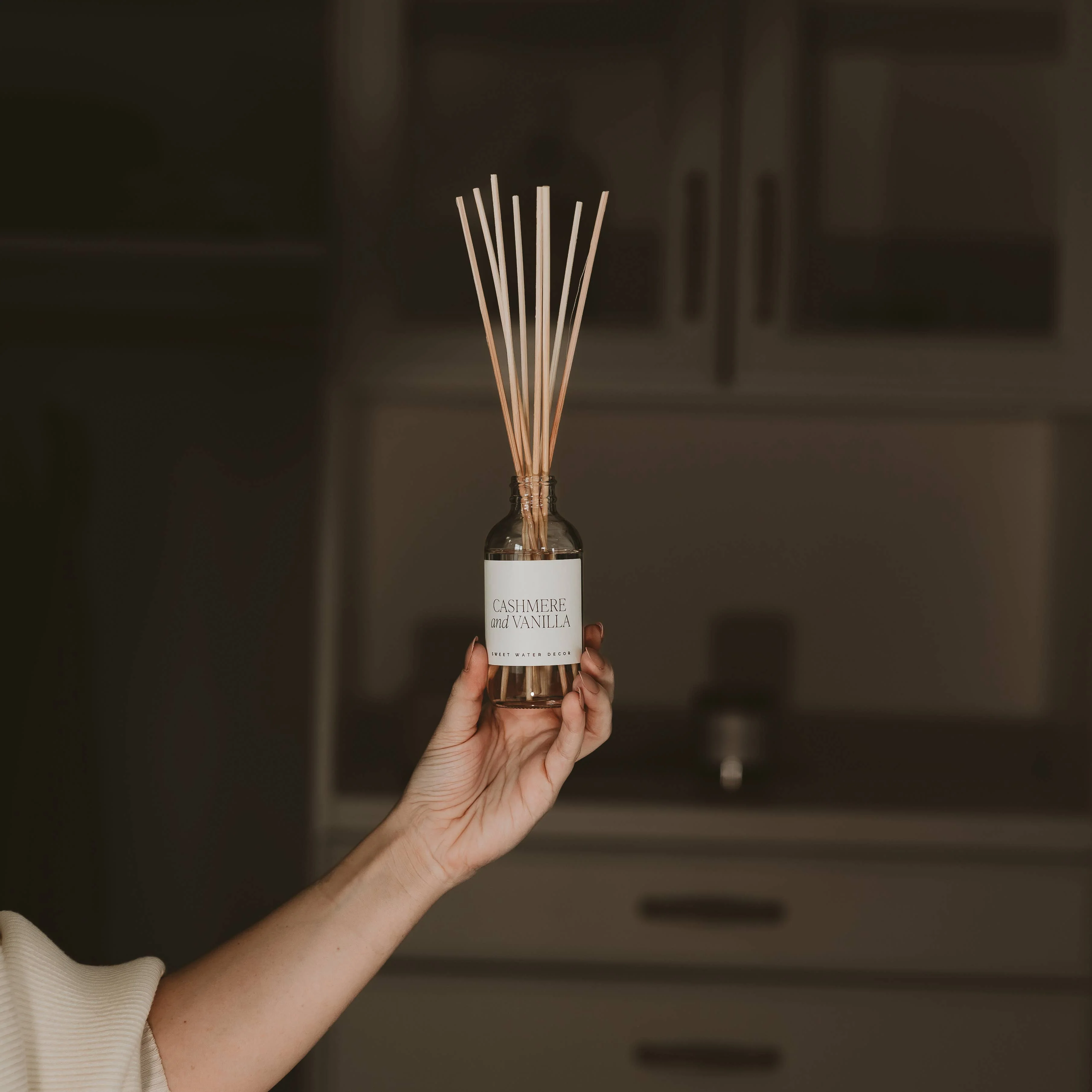 Cashmere & Vanilla Reed Diffuser - Image 5