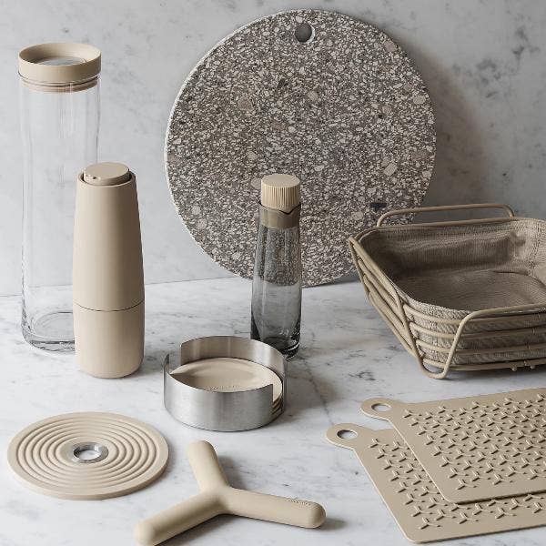 LARETO Coasters With Stainless Steel Holder - Image 3
