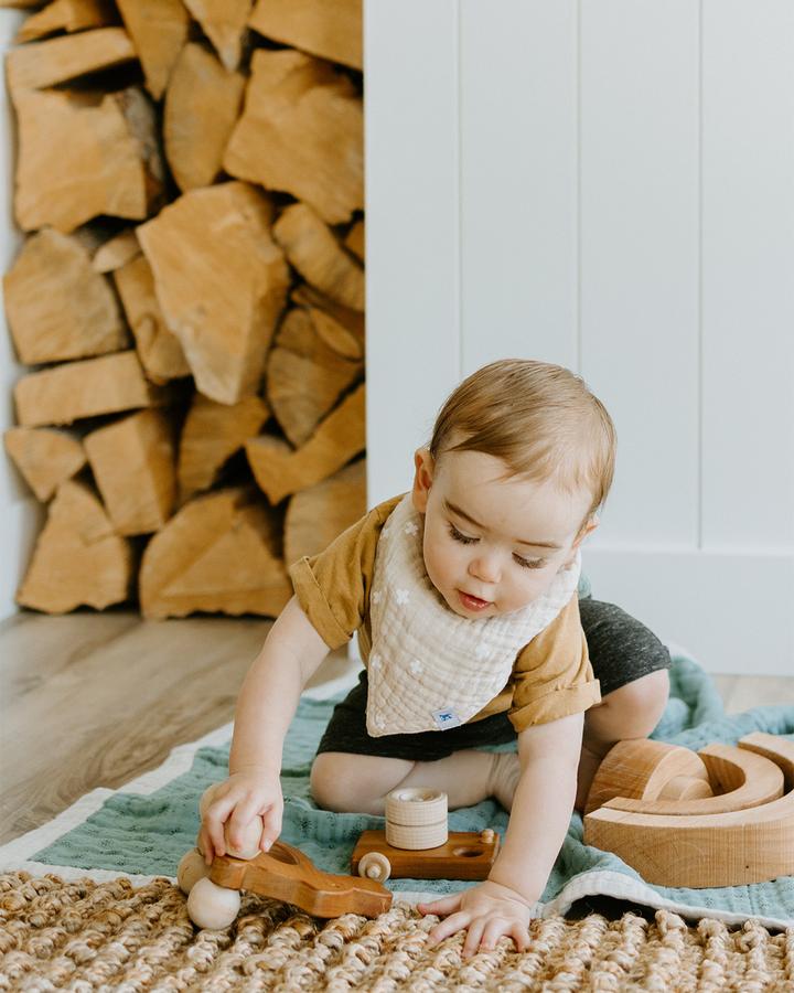 Cotton Muslin Reversible Bandana Bib: Taupe Cross - Image 4