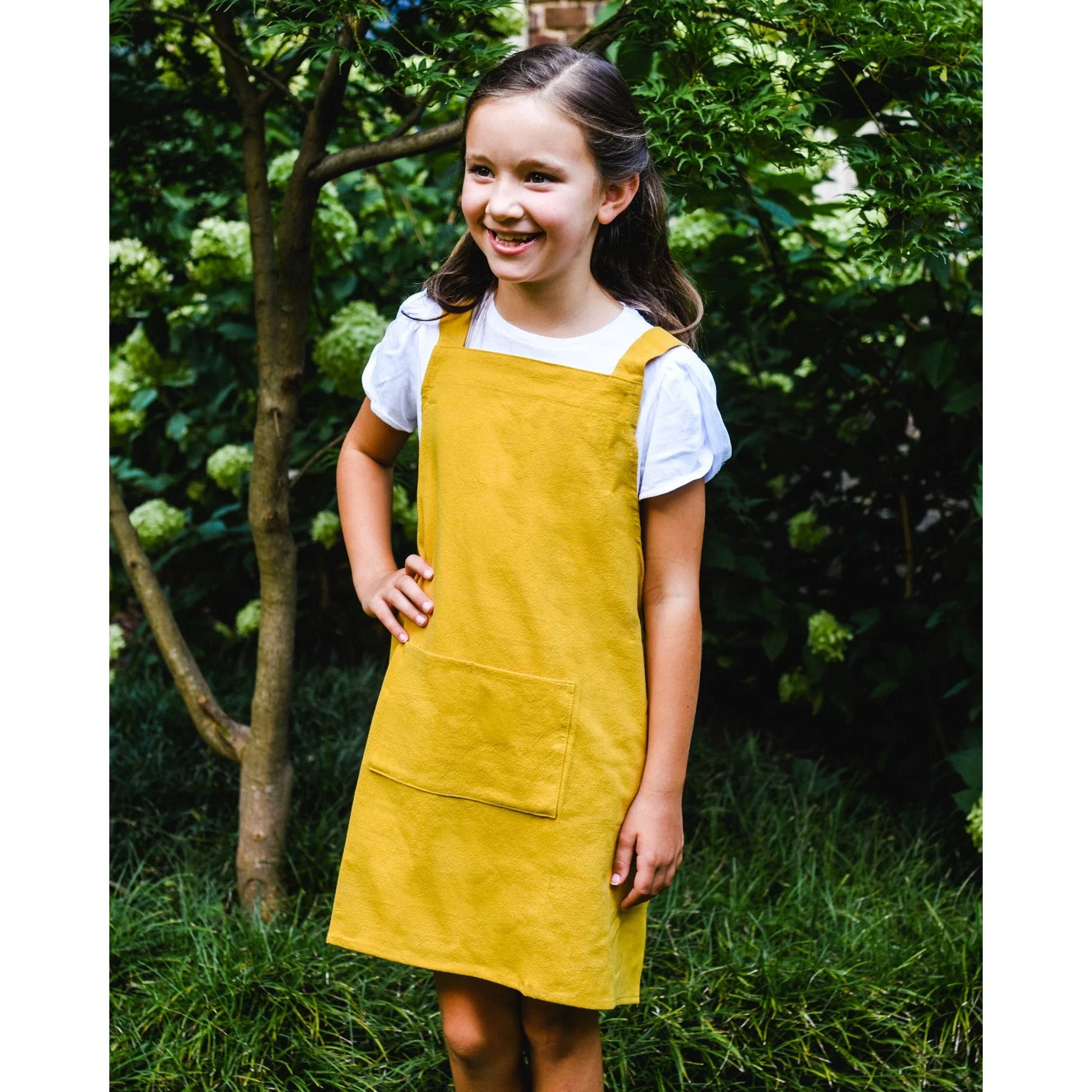 Cross Back Kids Apron - Image 3
