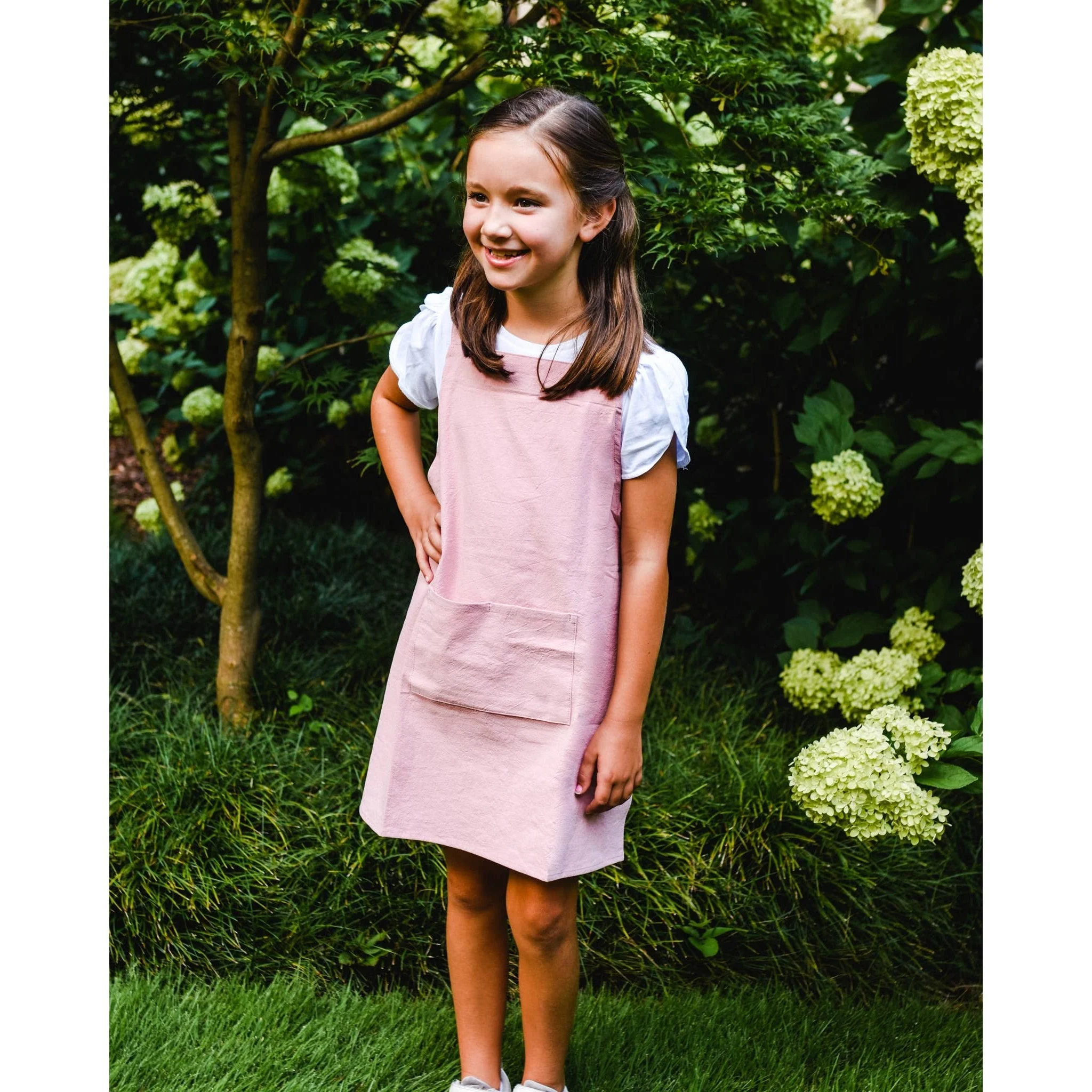 Cross Back Kids Apron - Image 4