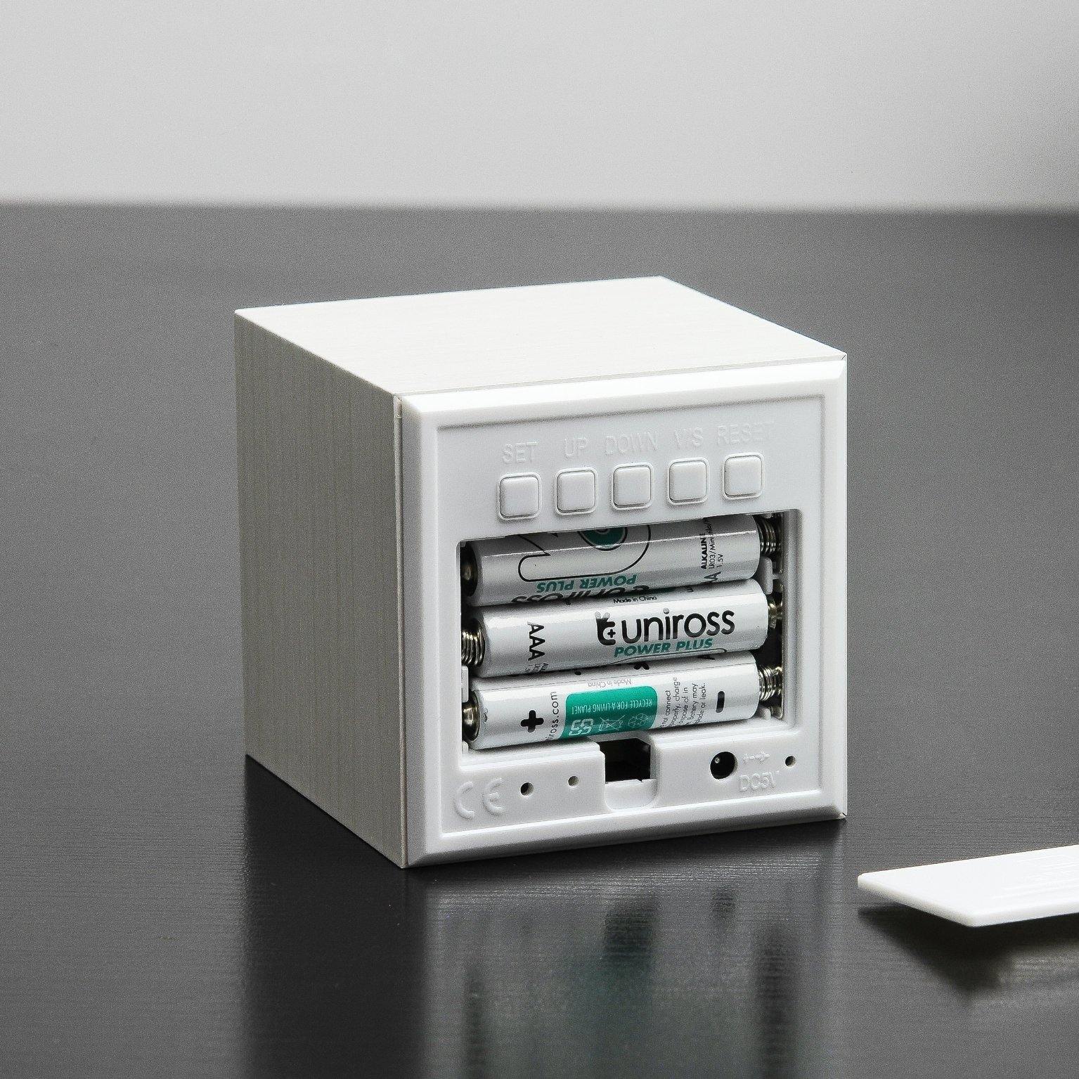 Cube Click Alarm Clock: Black/White LED - Image 2