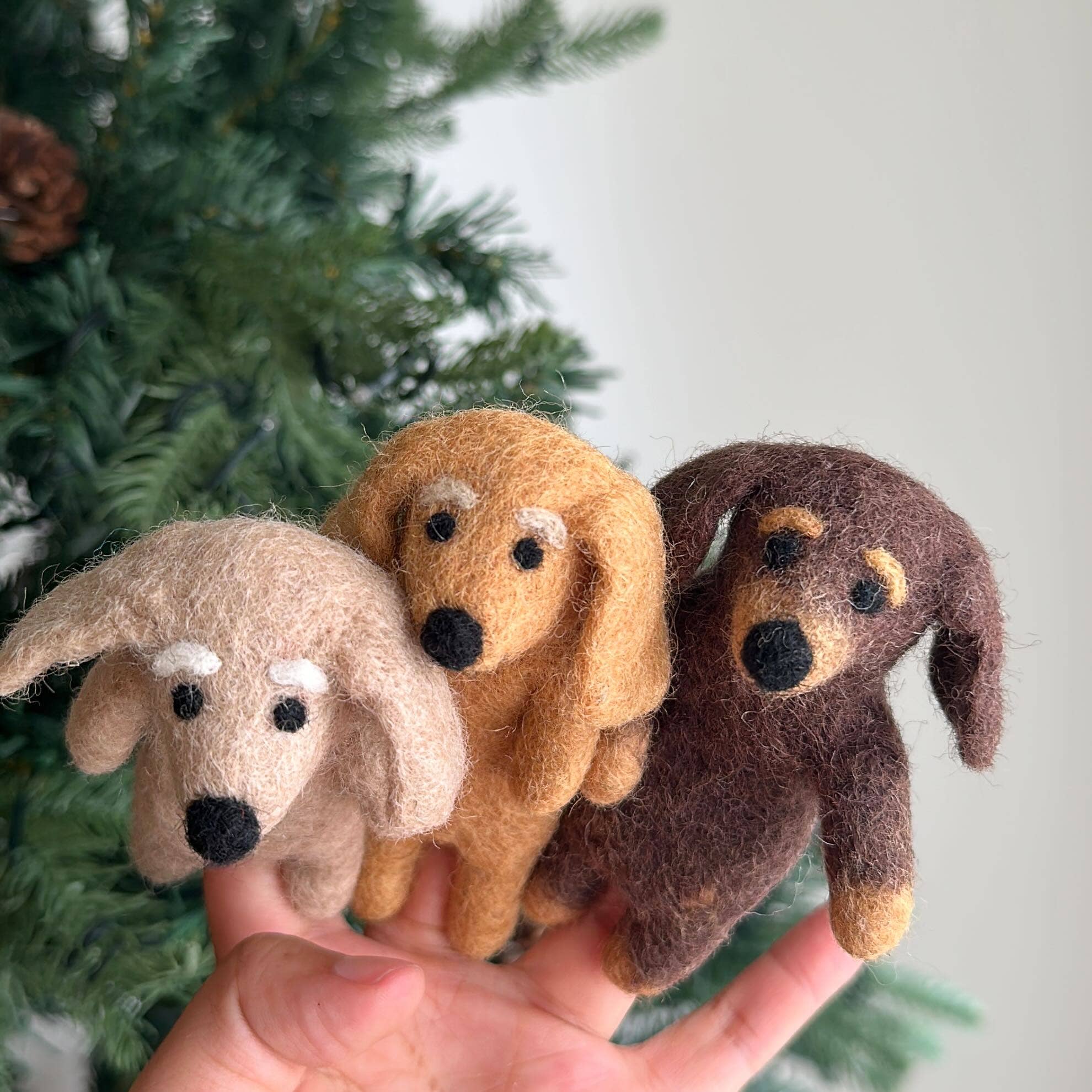 Dachshund Dog Finger Puppet - Image 2