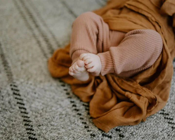 Deluxe Muslin Swaddle 2 Pack: Caramel - Image 2