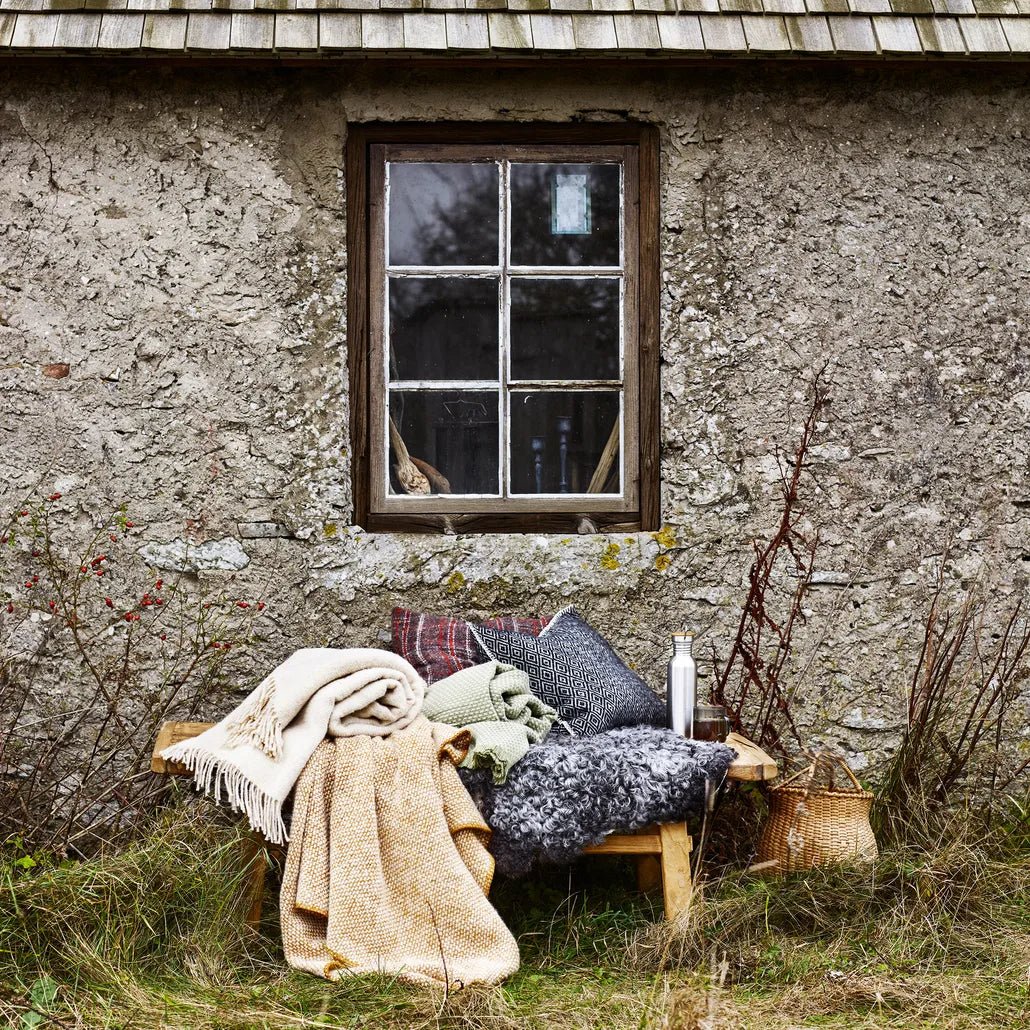 Domino Wool Throw - Image 3