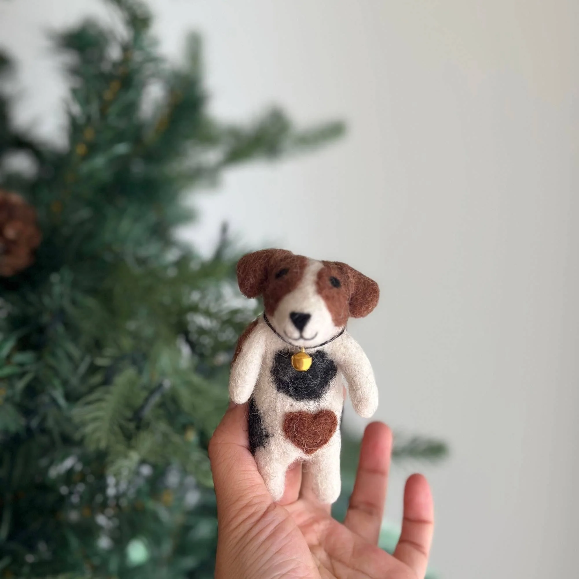 Jack Russell Terrier Finger Puppet