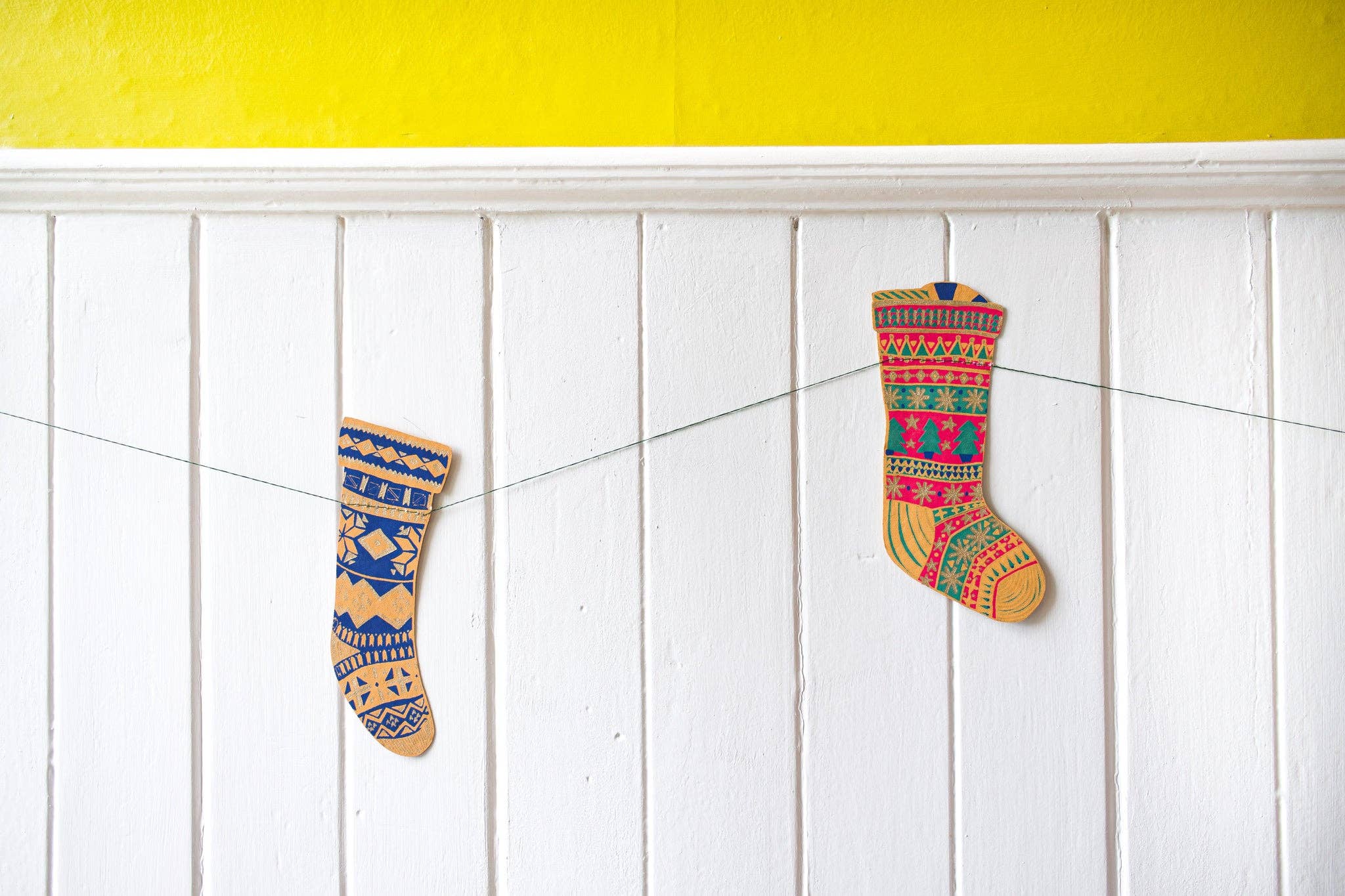 Festive Stockings Garland - Image 7