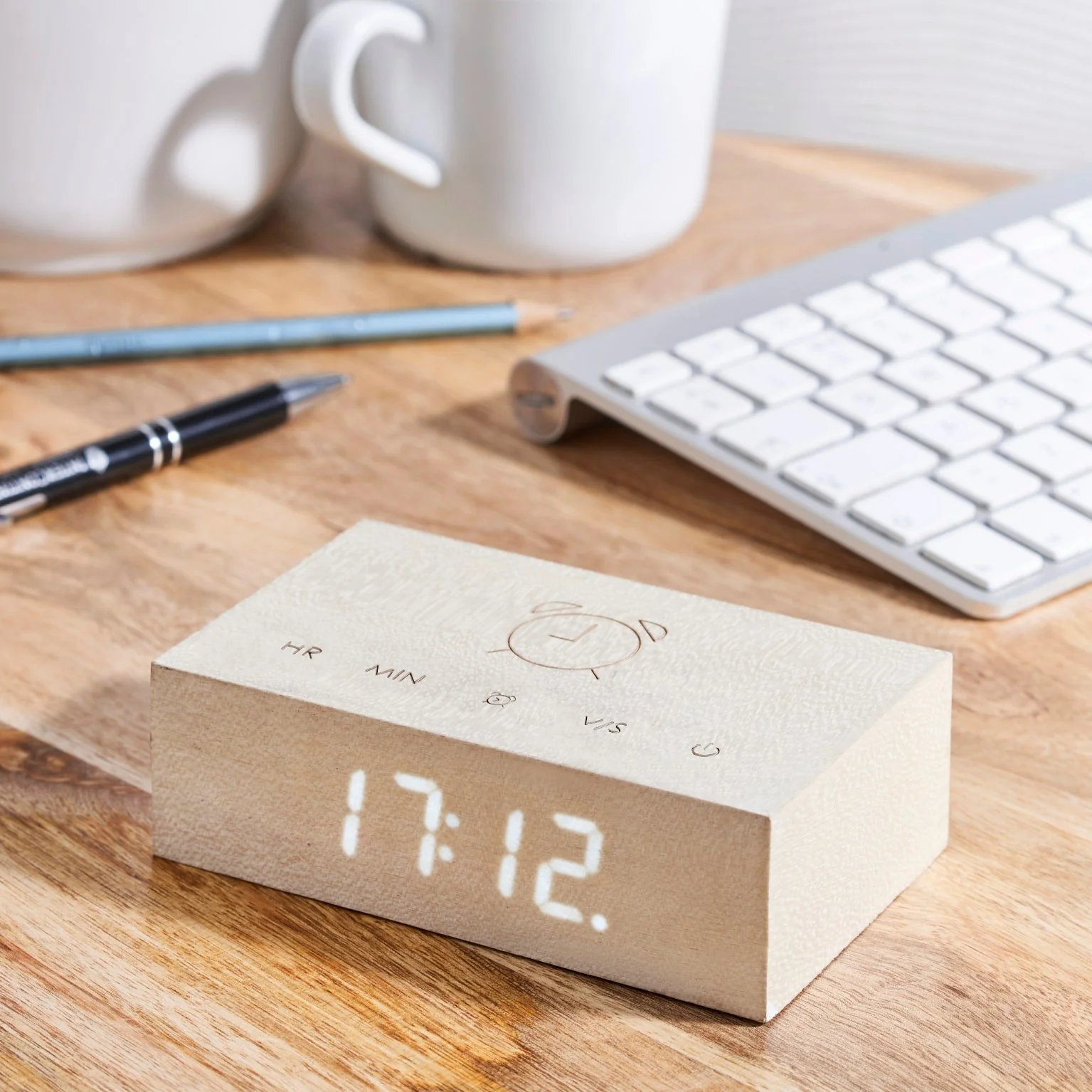Flip Click Clock: White Maple - Image 2