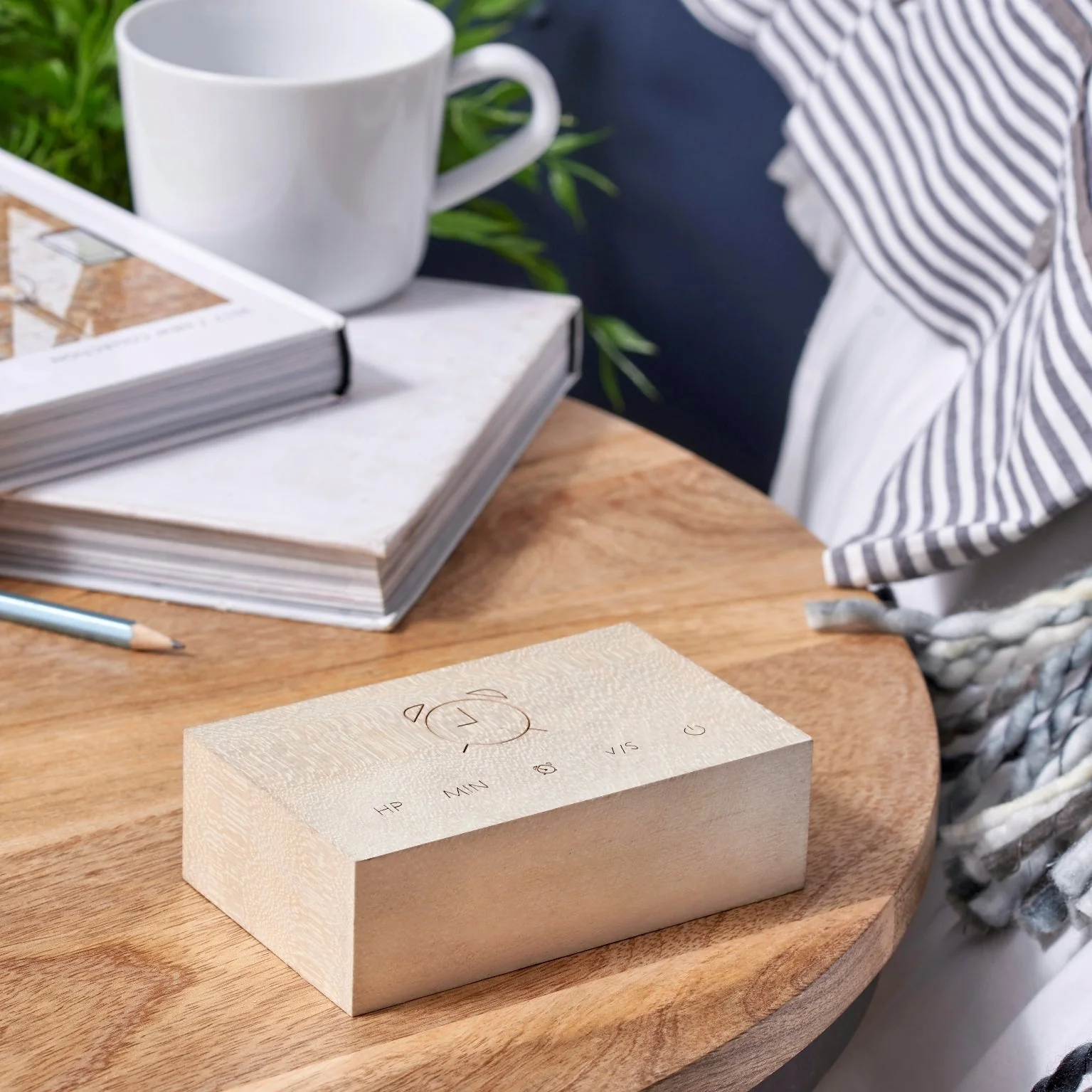 Flip Click Clock: White Maple - Image 3