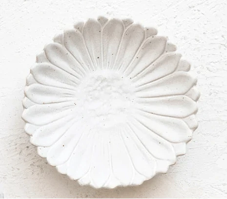 Flora & Fauna Shaped Dishes - Image 10