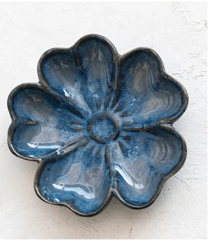 Flora & Fauna Shaped Dishes - Image 11