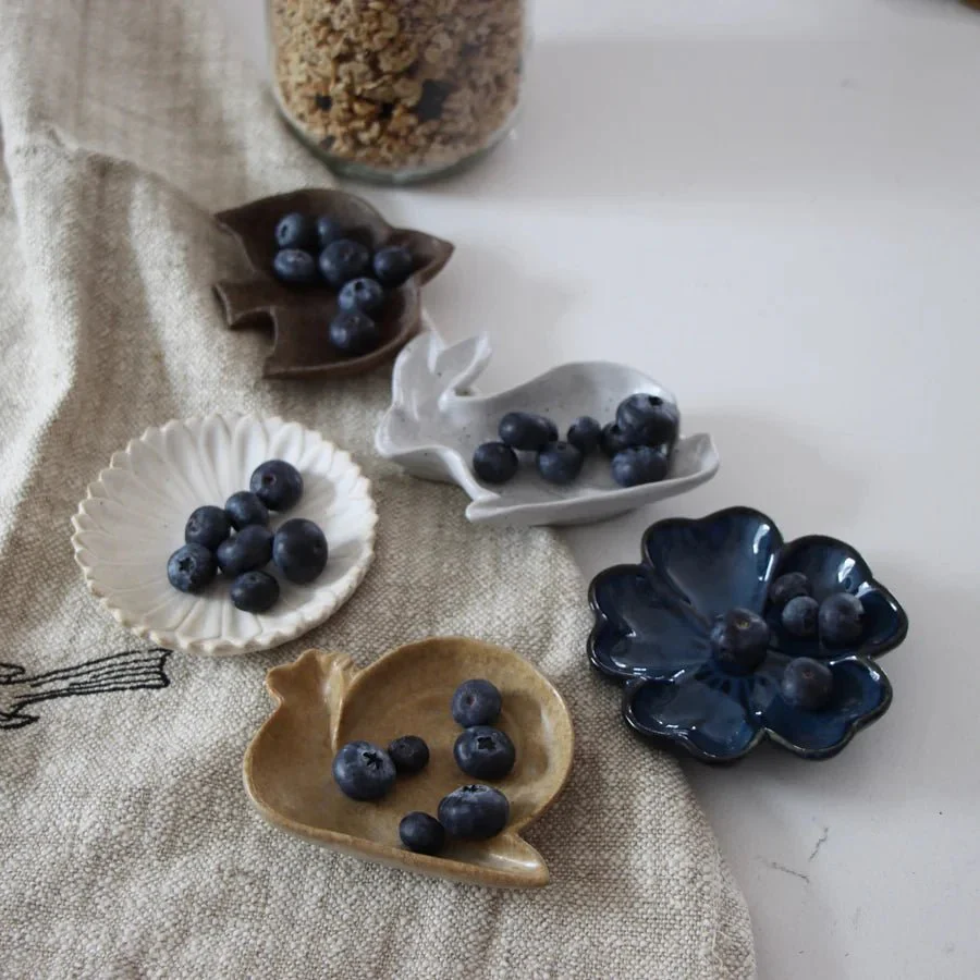 Flora & Fauna Shaped Dishes - Image 5