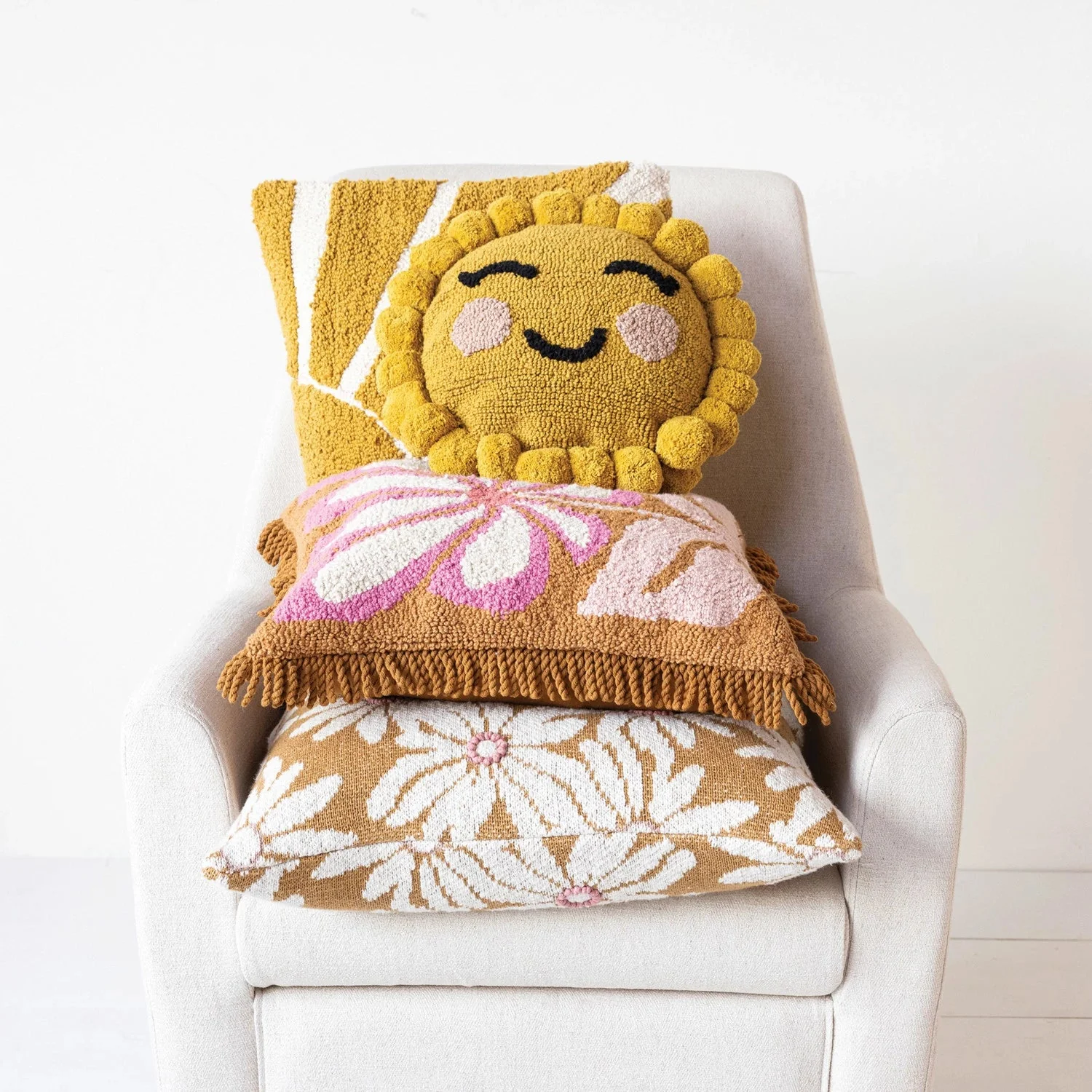 Flower & Fringe Punch Hook Accent Pillow - Image 4