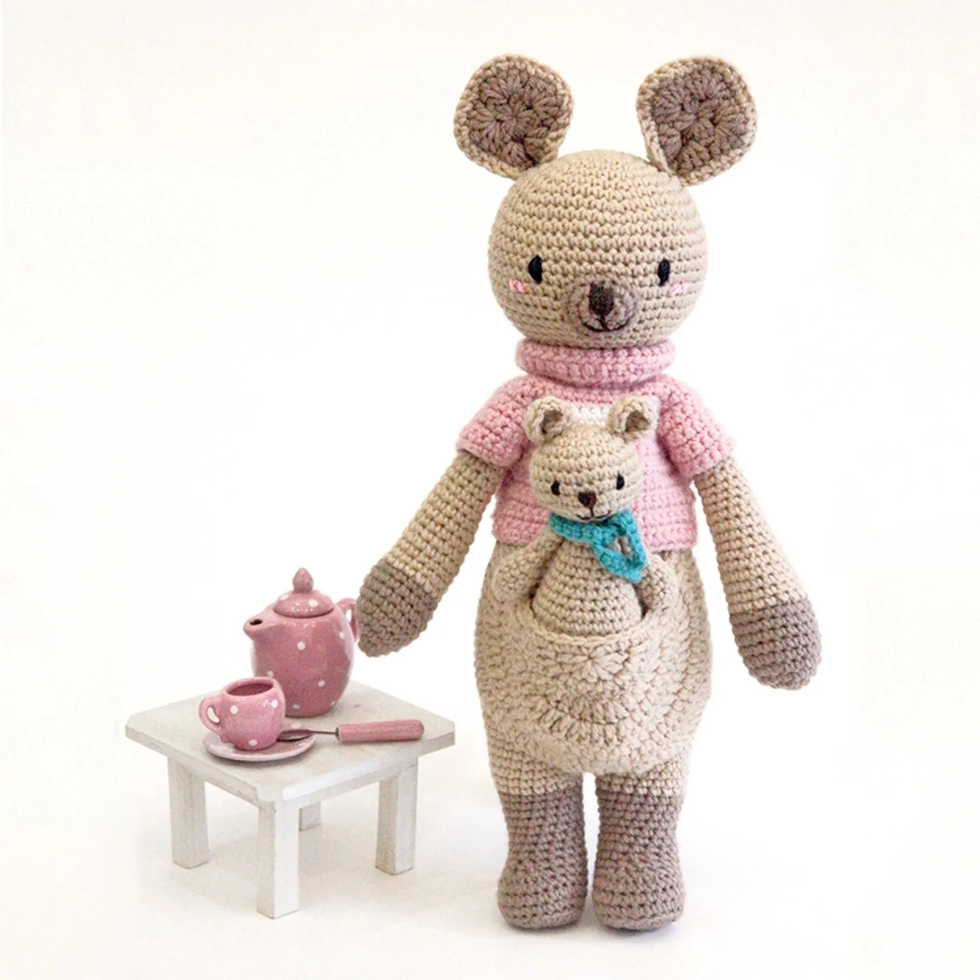 Little Knight Kangaroo Crochet Doll - Image 3