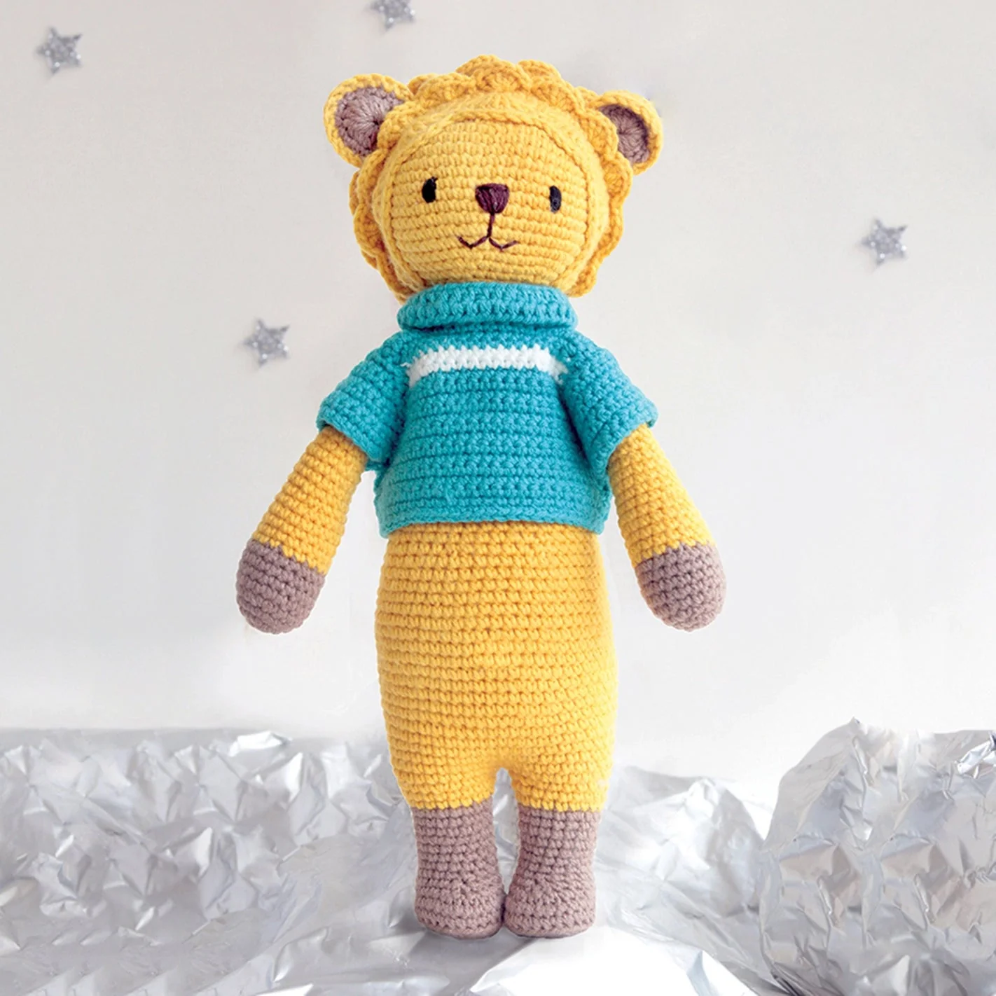 Little Knight Leo Crochet Doll - Image 2