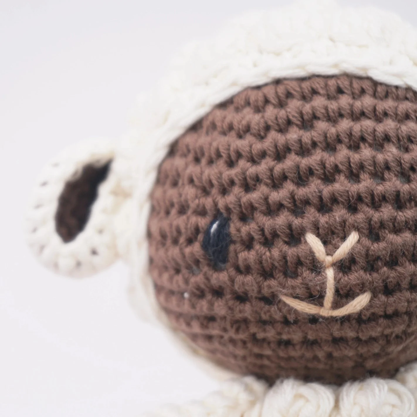 Little Knight Poppy Crochet Doll - Image 3