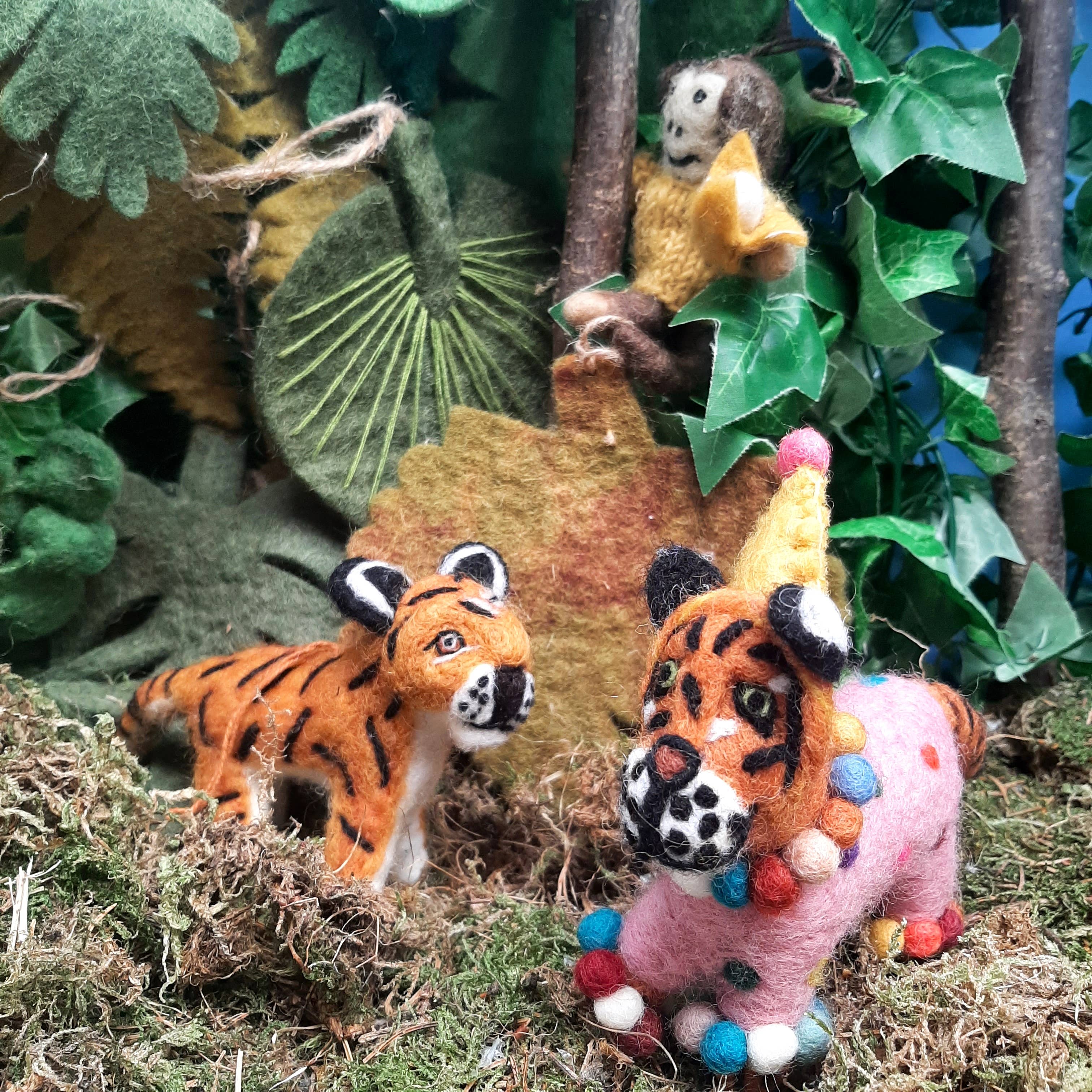Party Tiger Felt Ornament - Image 2