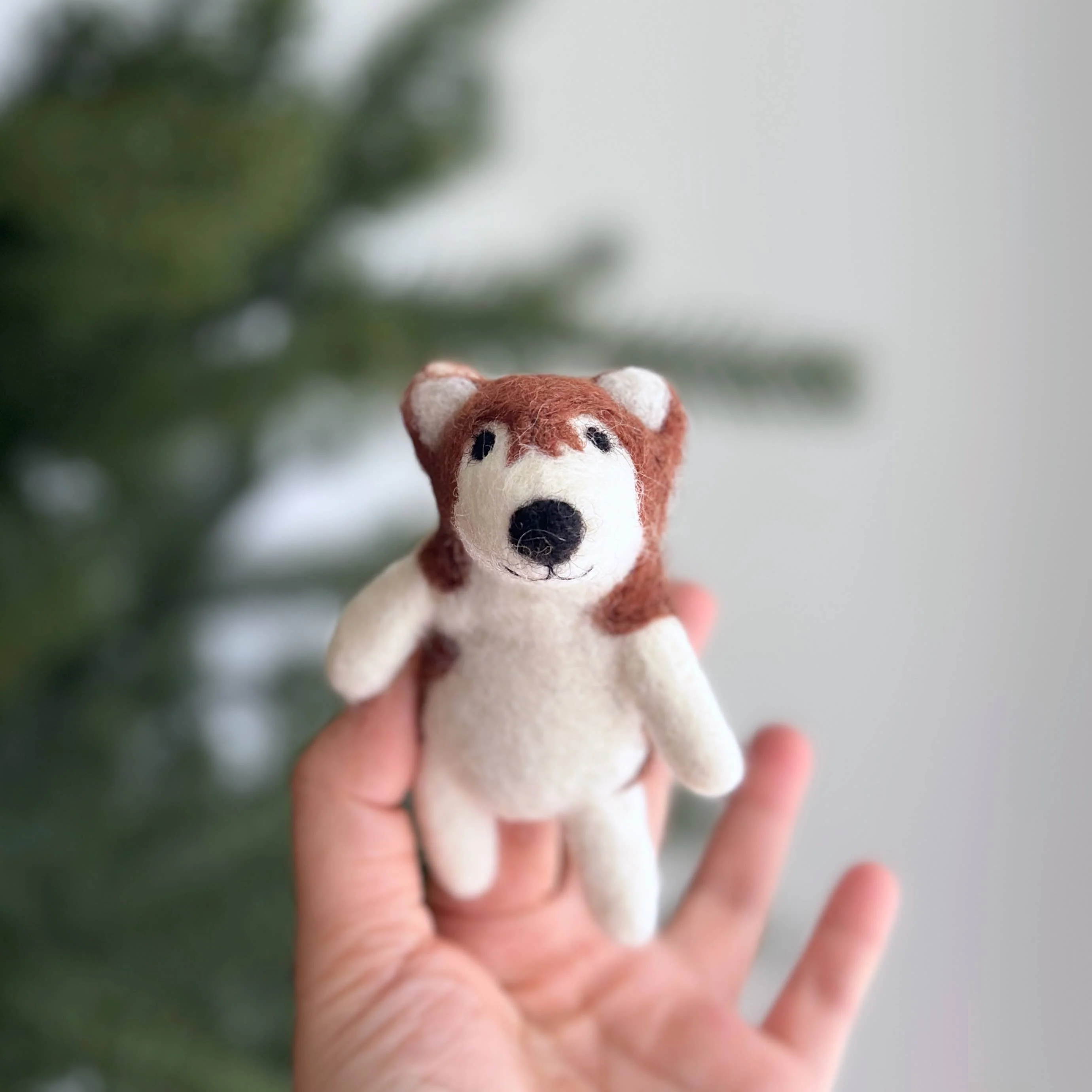 Husky Dog Finger Puppet - Image 3
