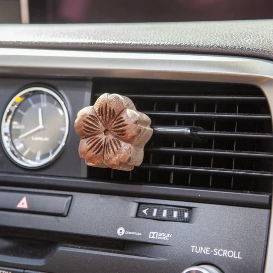 Japanese Sakura Wood Diffuser For Car - Image 4