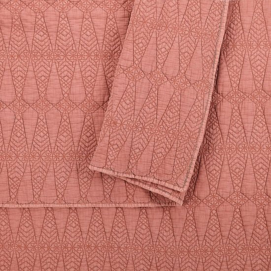 Kahelo 3-Piece Quilt Set - Image 2