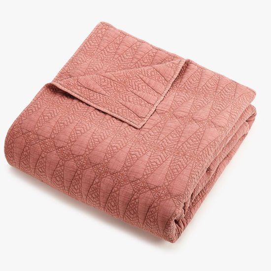 Kahelo 3-Piece Quilt Set - Image 3