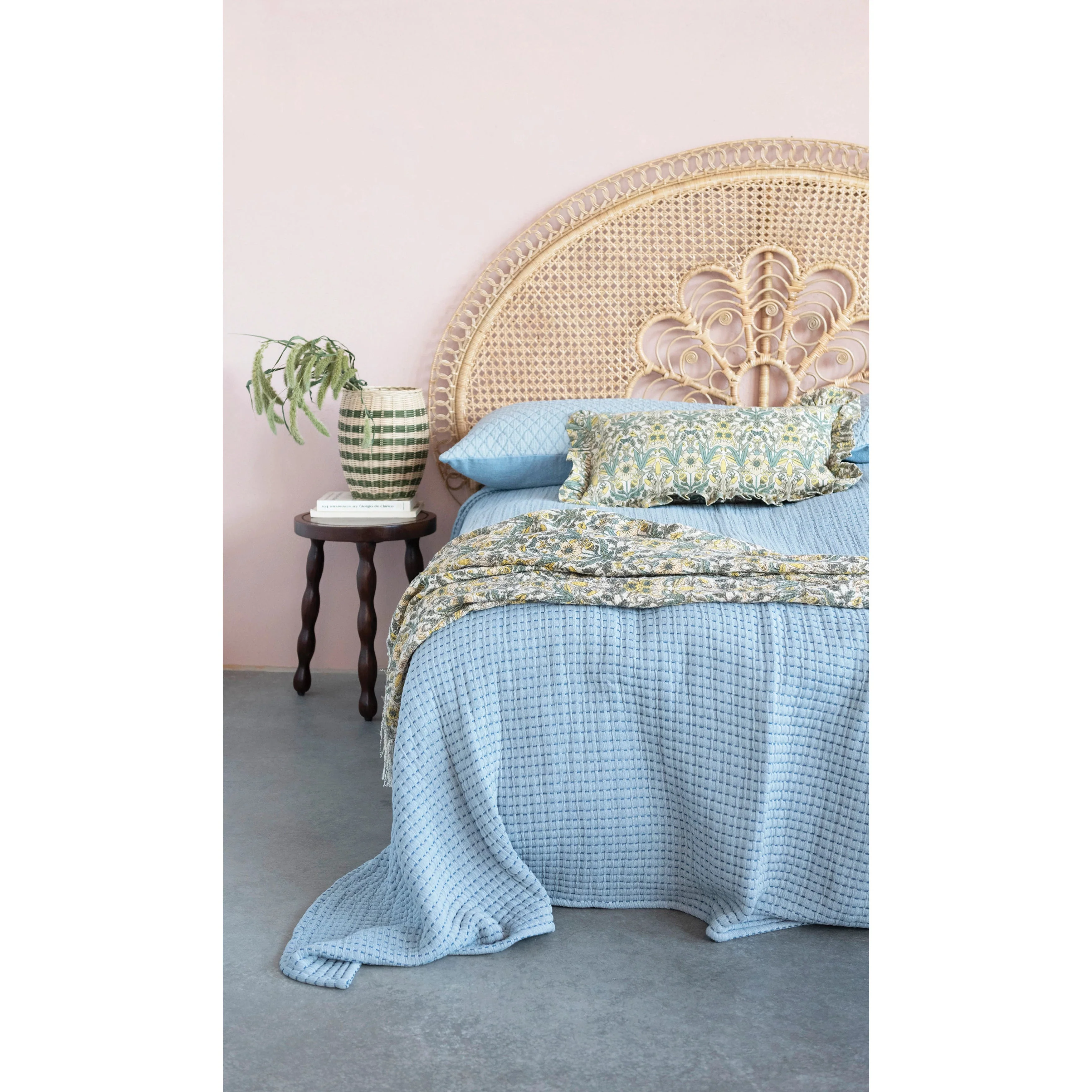 Kantha Stitched Bedding with Shams - Image 2