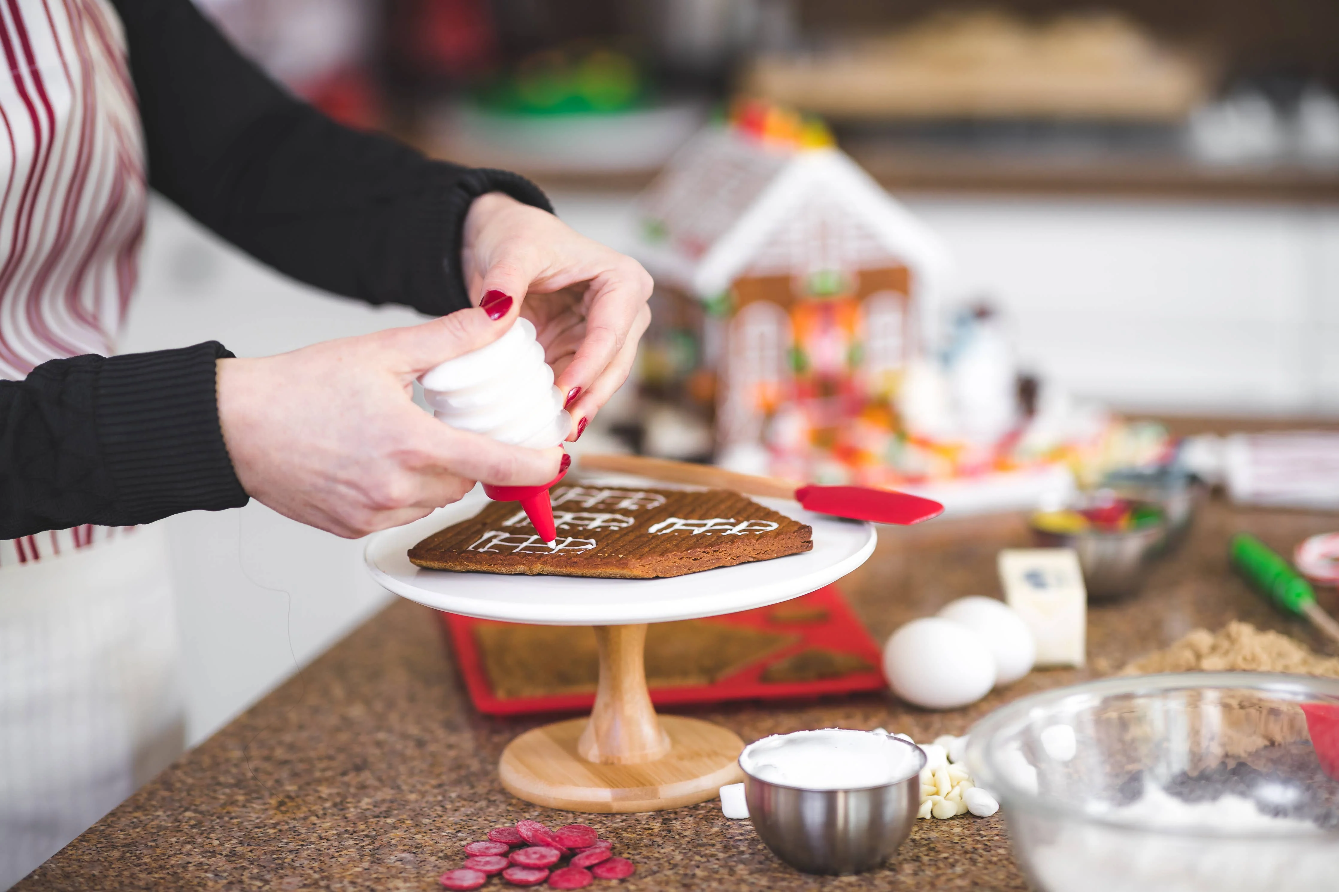 Make Your Own Gingerbread House Baking Set - Image 6
