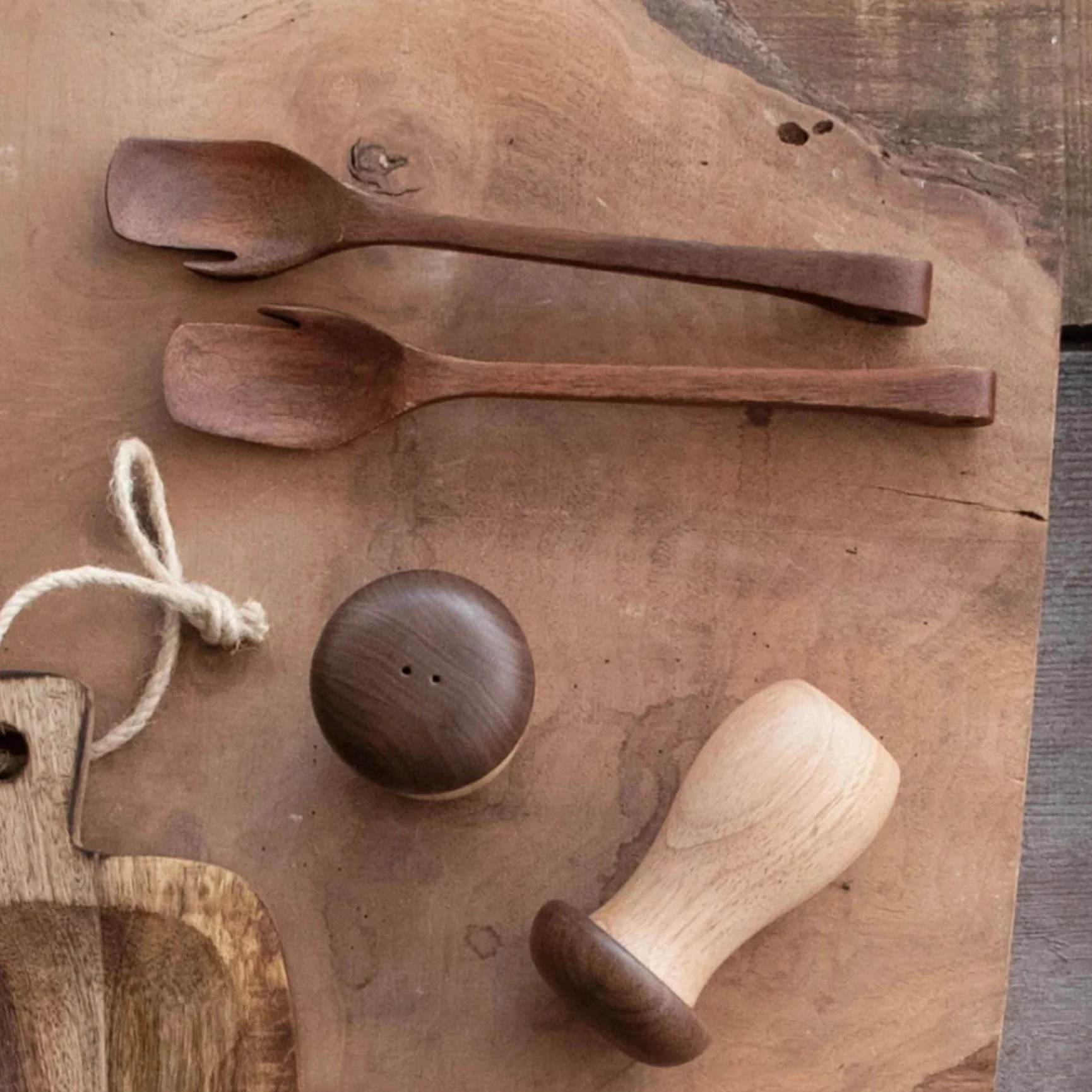Mango Wood Hand Salad Servers - Image 2
