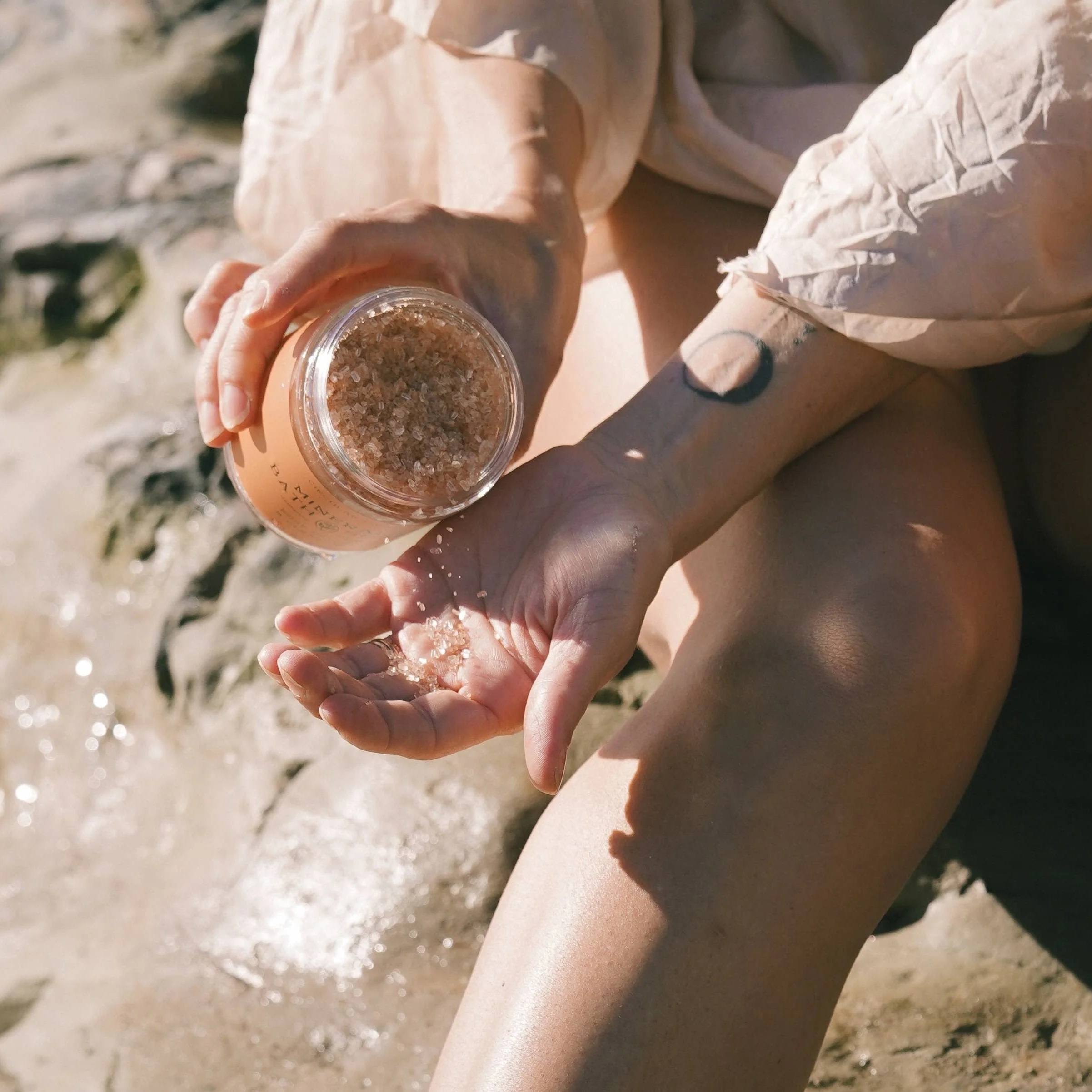 Mineral Bath Soak: Rose Petal & Geranium - Image 3
