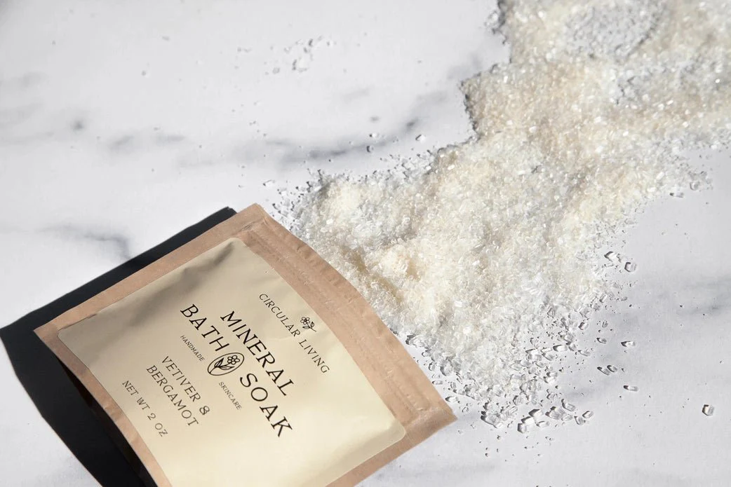 Mineral Bath Soak Sachet: Vetiver & Bergamot - Image 3