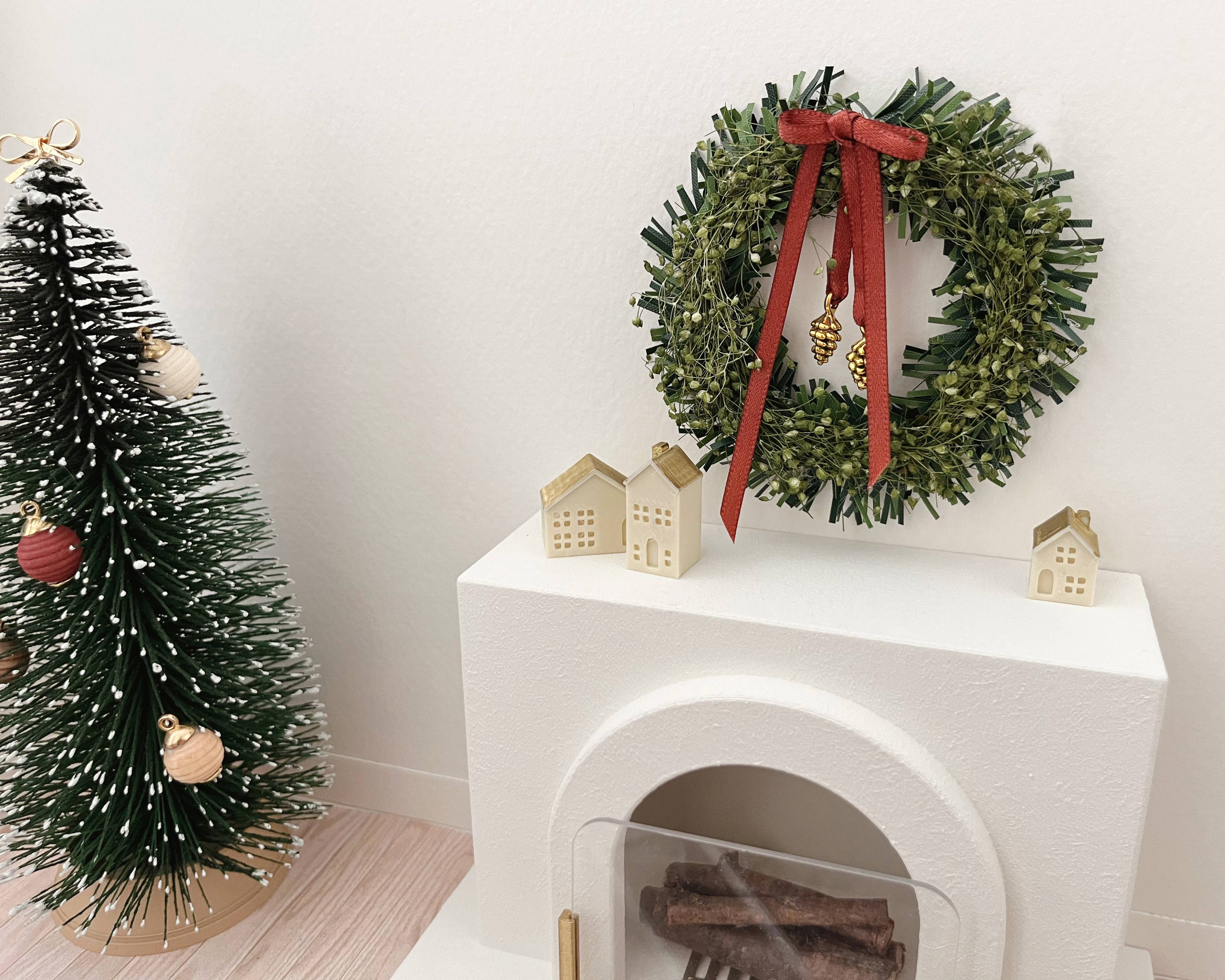 Miniature Dollhouse Holiday Decor Set - Image 5