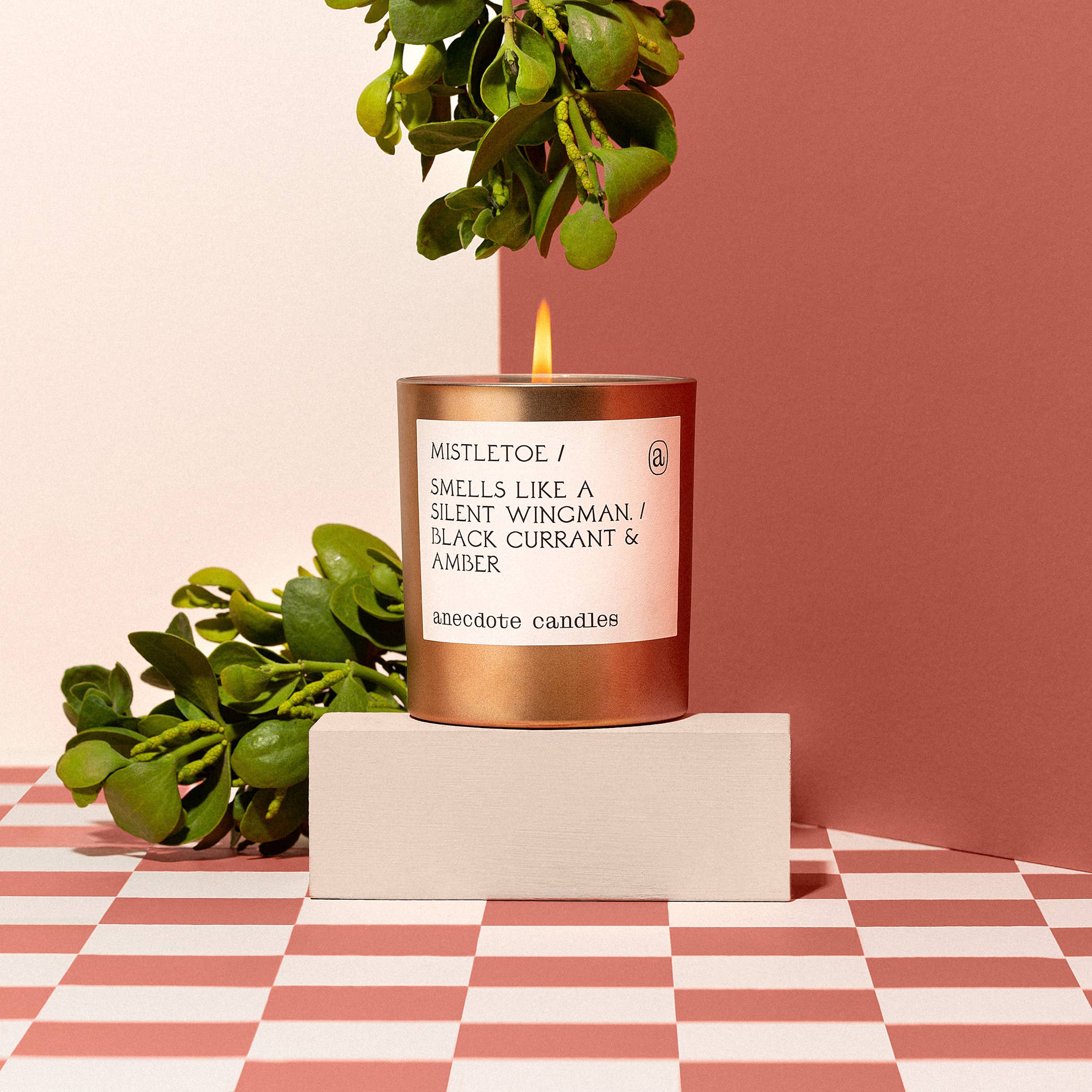Mistletoe Gold Tumbler Candle - Image 4