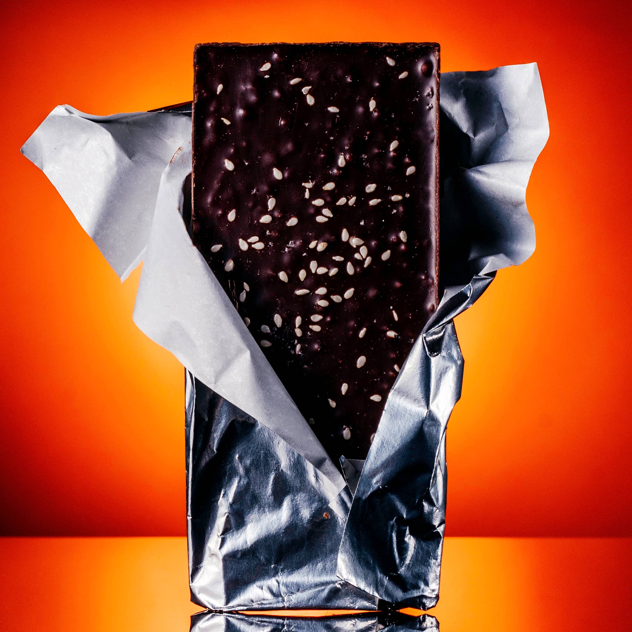 Momofuku Chili Chocolate Crunch Bar - Image 2