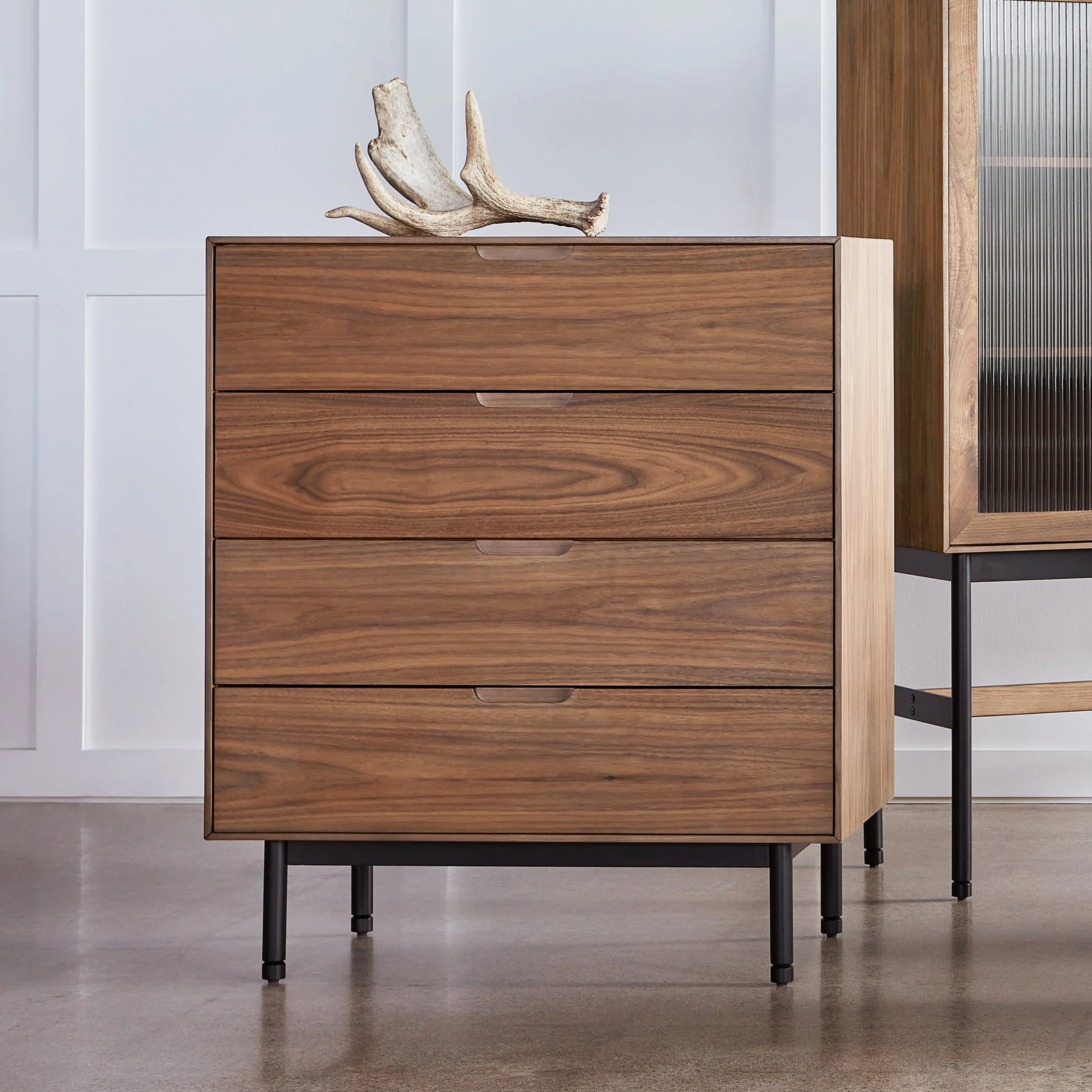 Munro 4-Drawer Dresser - Image 2