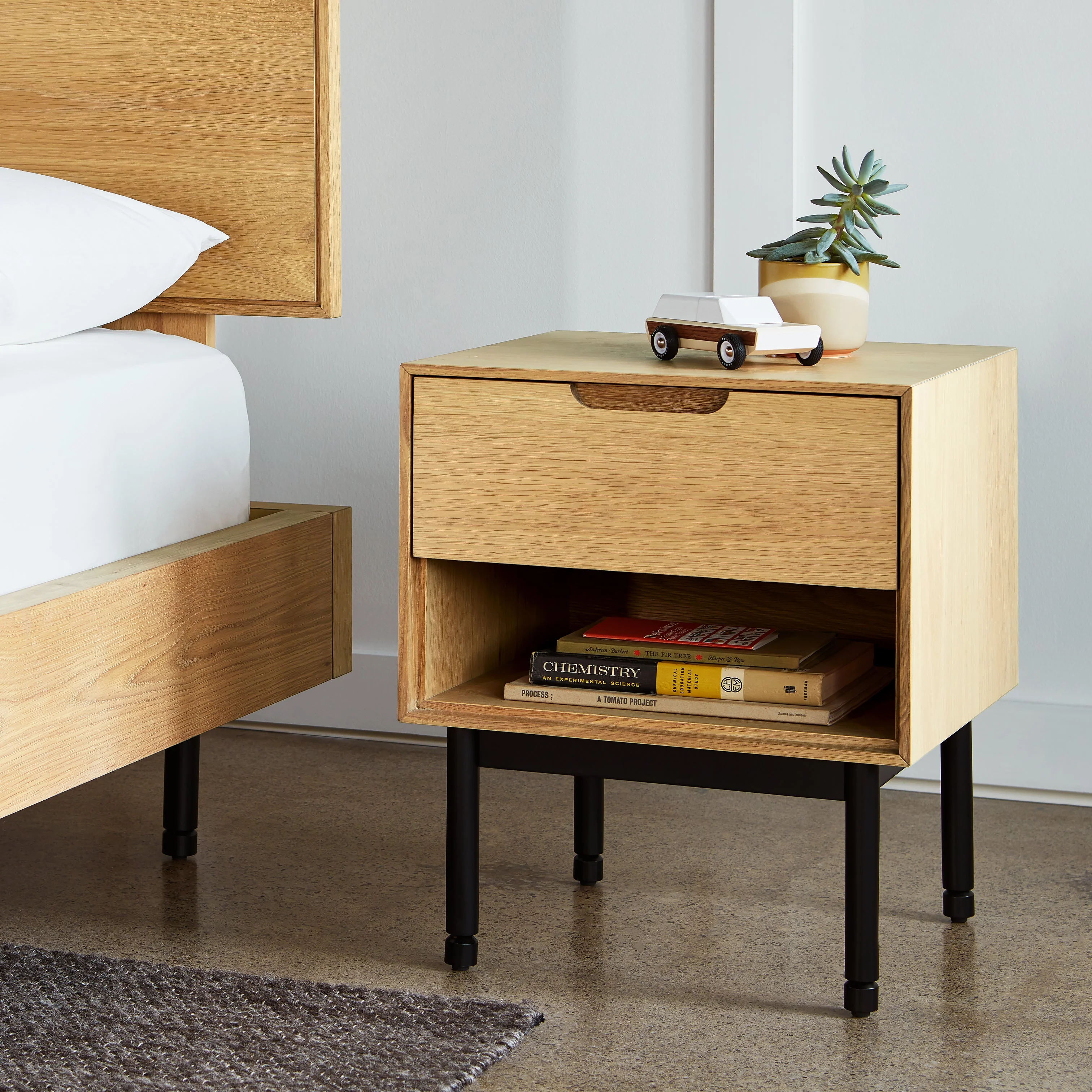 Munro End Table - Image 2