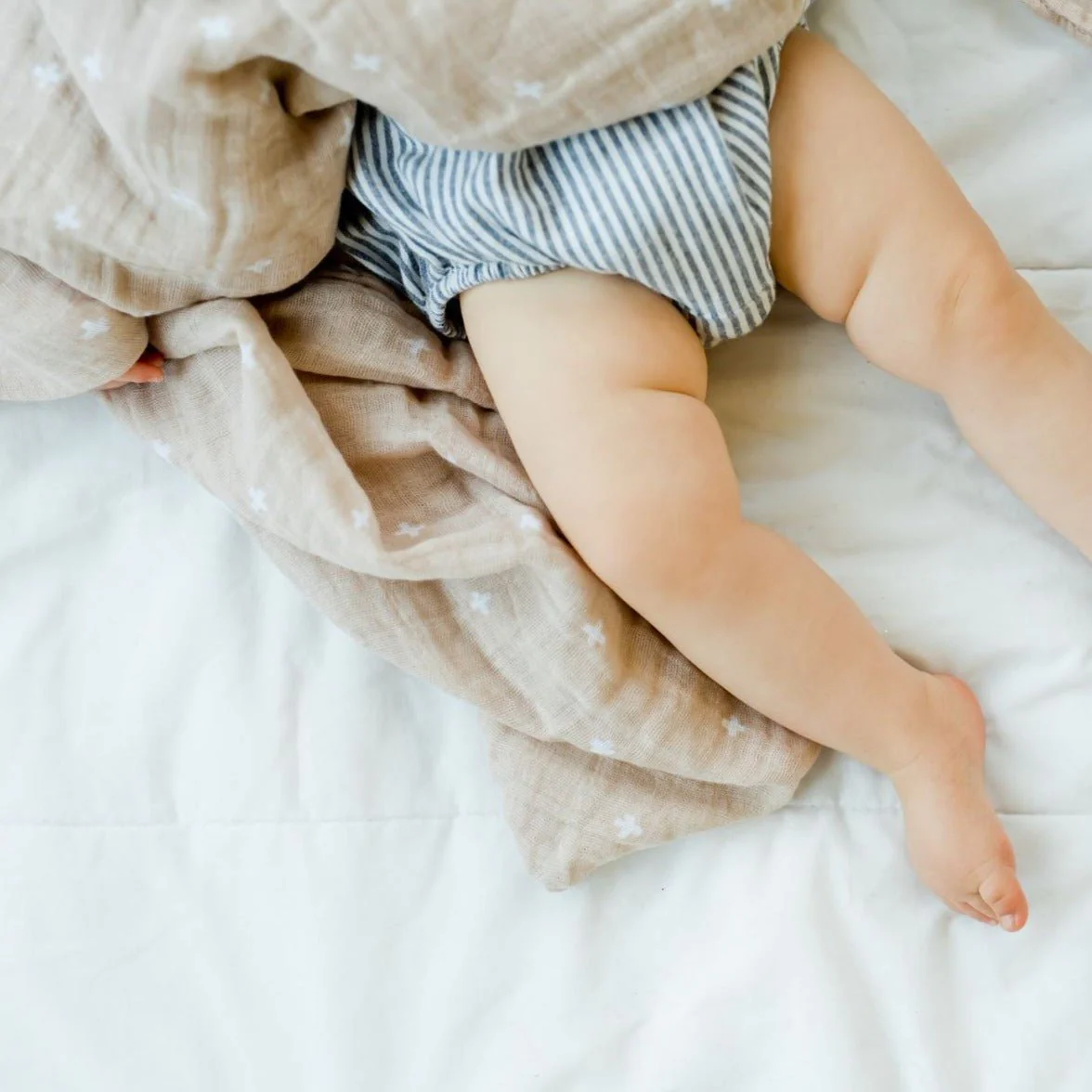 Cotton Muslin Swaddle: Taupe Cross - Image 4