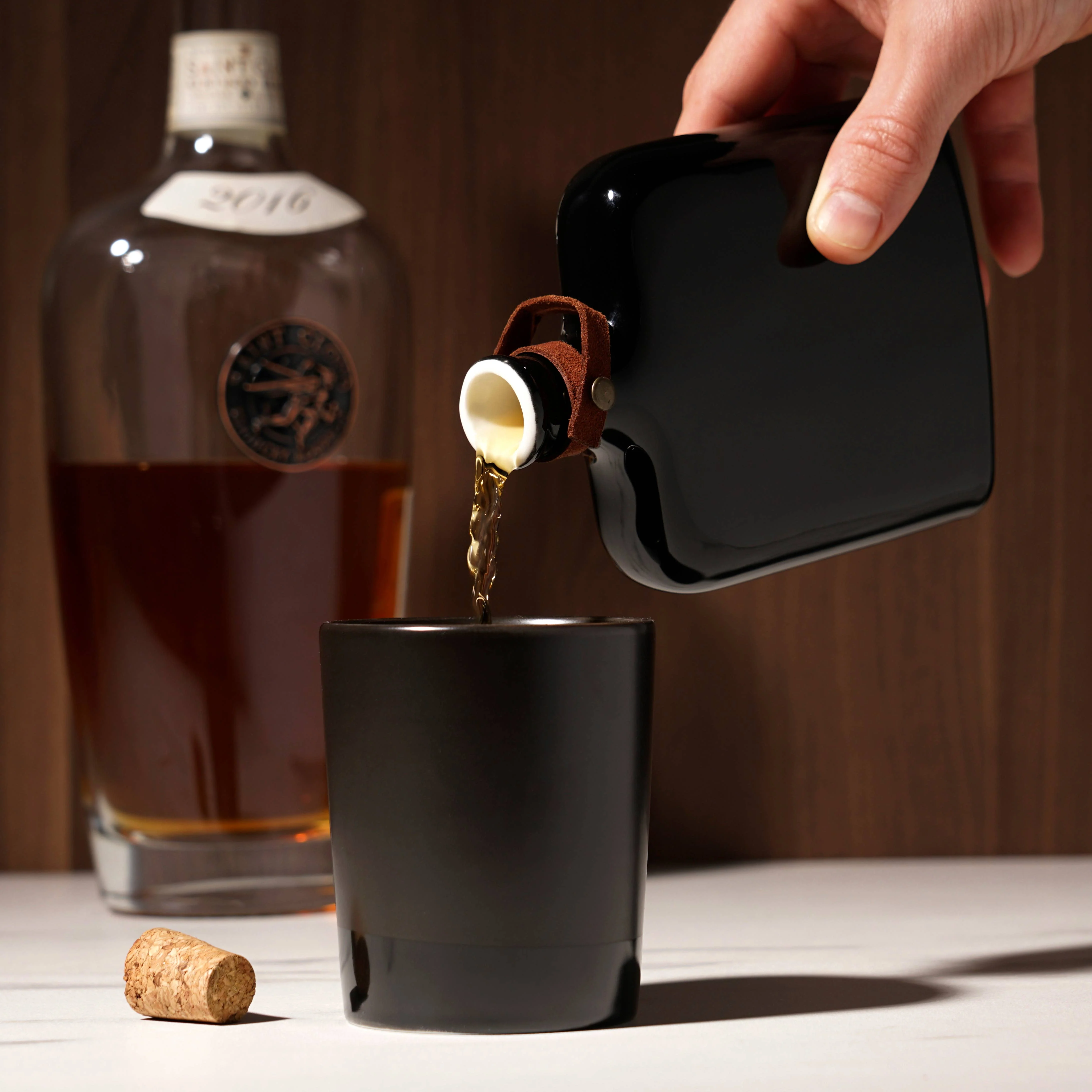 Nautilus Ceramic Hip Flask - Image 2