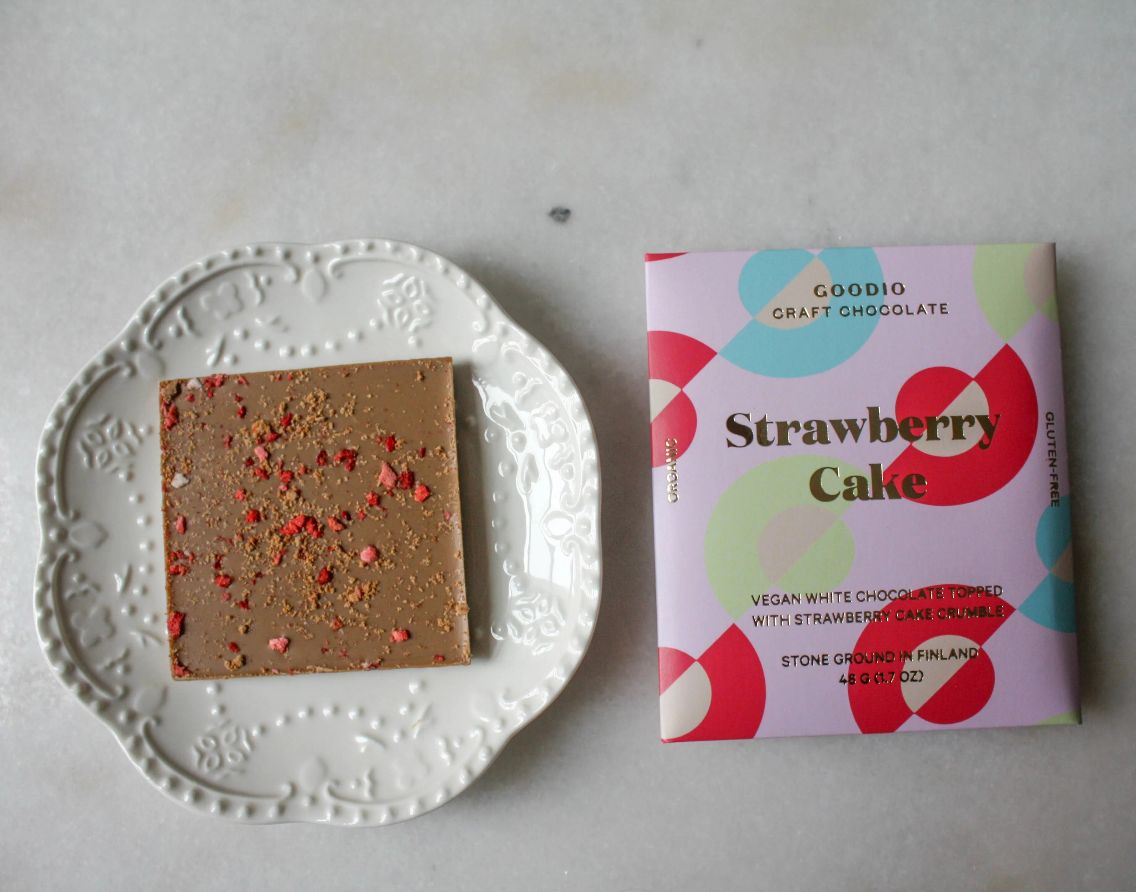 Strawberry Cake White Chocolate Bar - Image 3