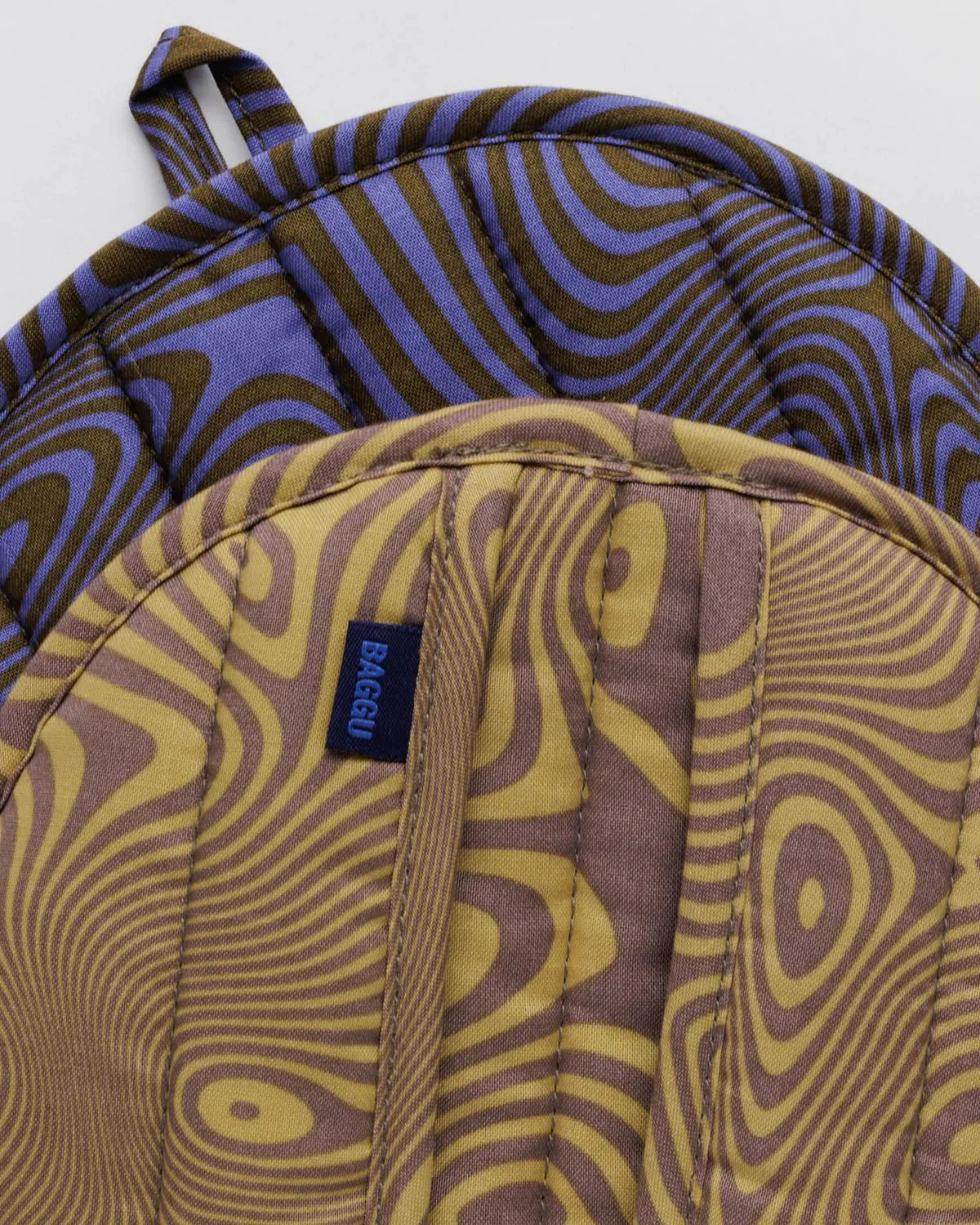 Pot Holder Set of 2: Trippy Swirl - Image 3
