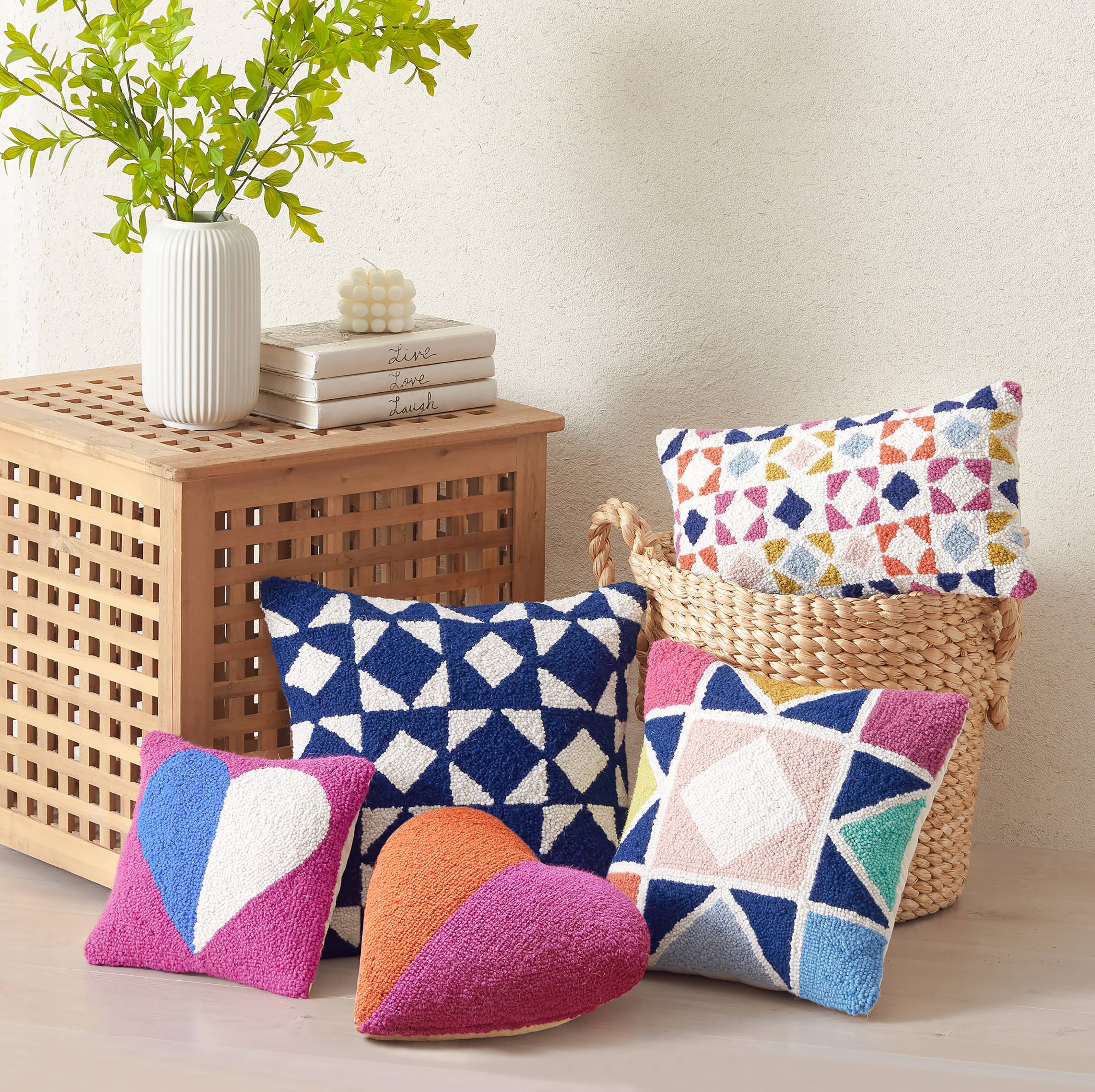 Quilt Star Hook Pillow - Image 3