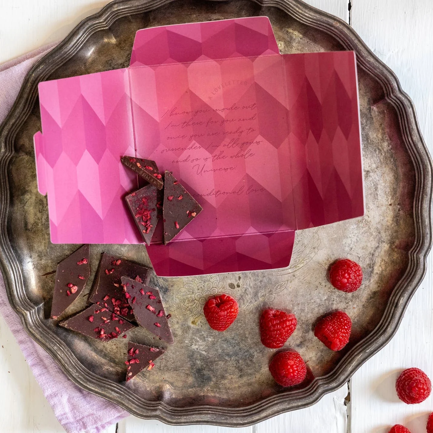 Raspberry 49% Chocolate Bar - Image 6