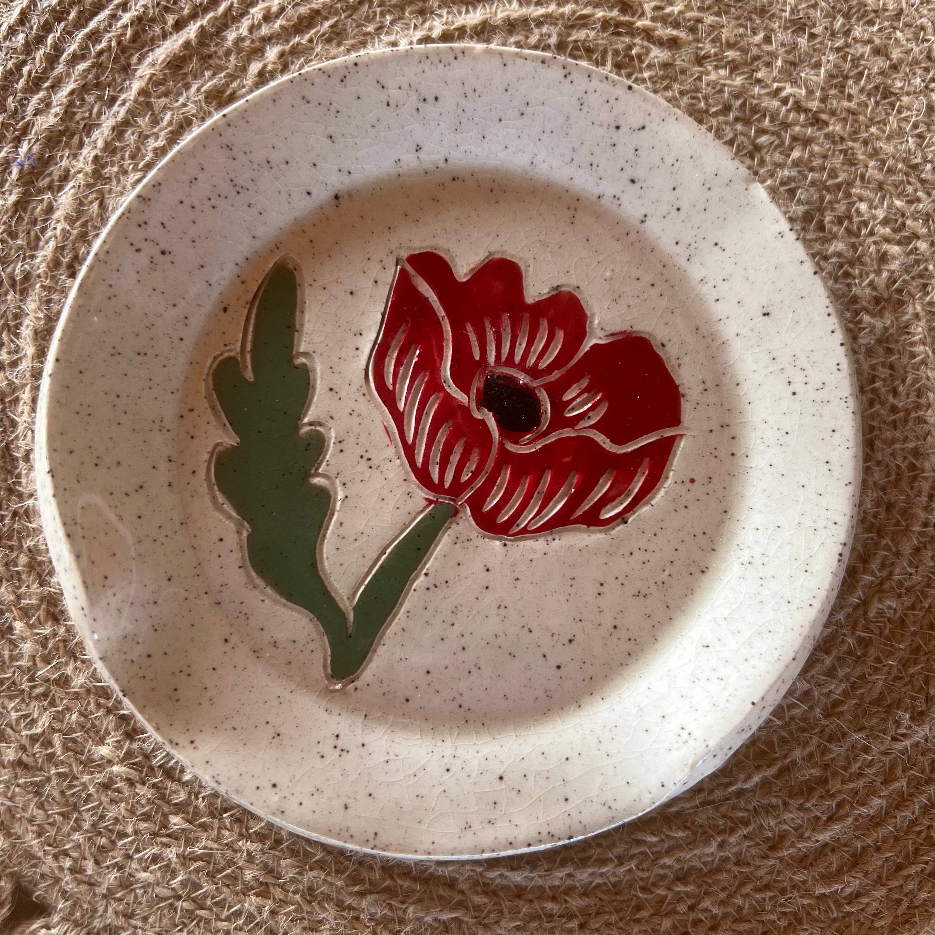 Red Poppy Sgraffito Spoon Rest - Image 2