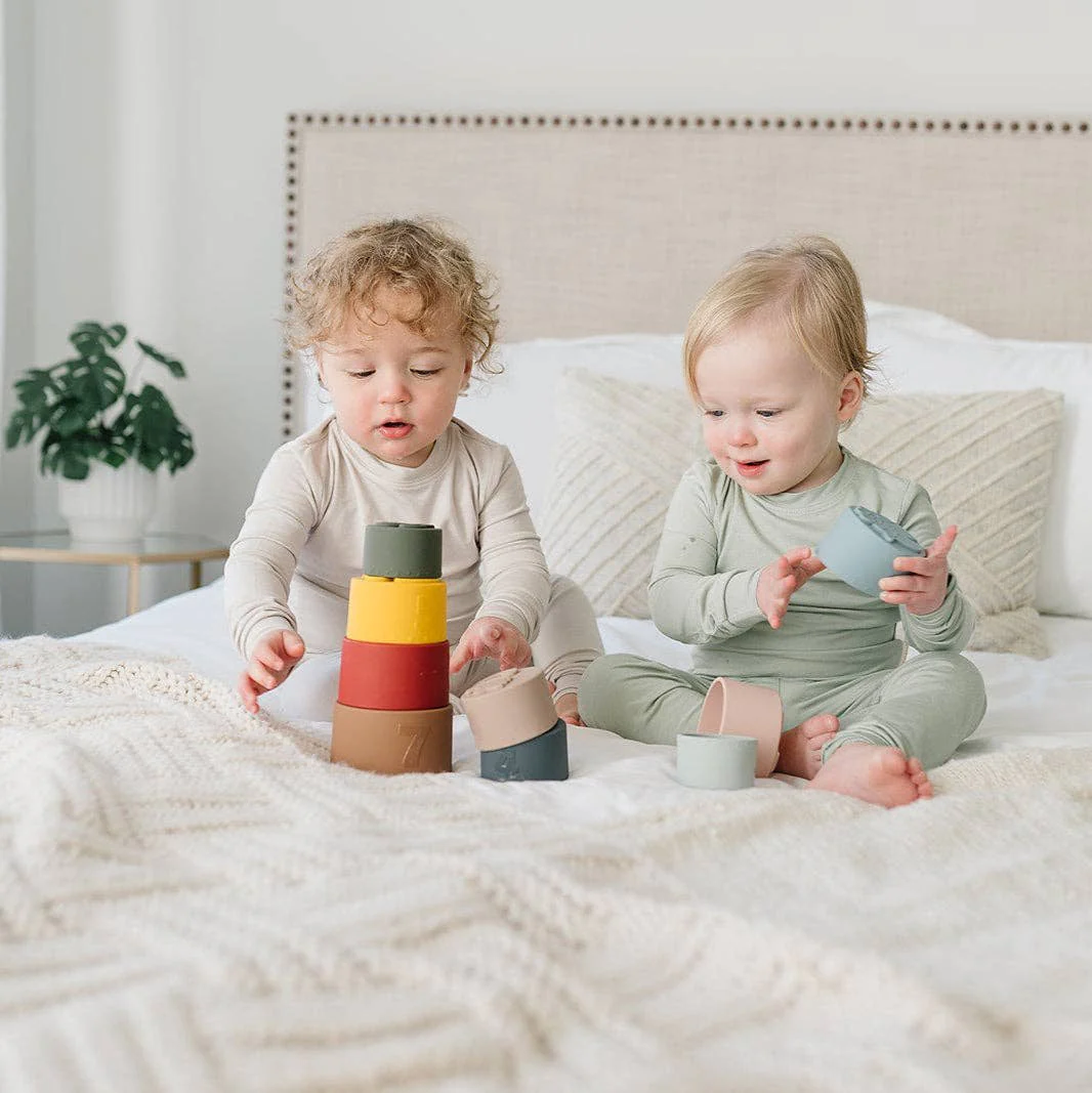 Silicone Stacking Nesting Cups - Image 6